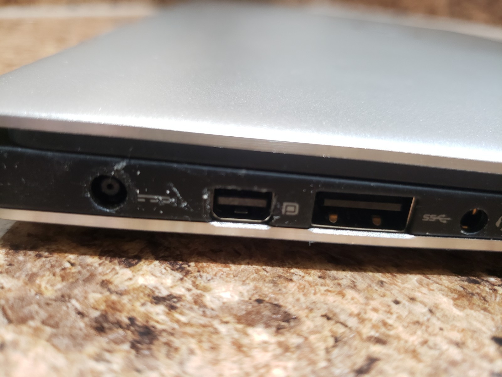 Dell XPS 13” P54G 128GB SSD Silver Laptop BATTERY WONT CHARGE Core i5 4gb Mem