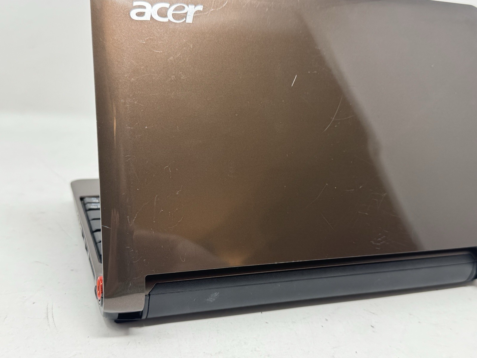 Acer Aspire One Series ZG5 Intel Atom 1.60GHz Brown Netbook Laptop With Charger