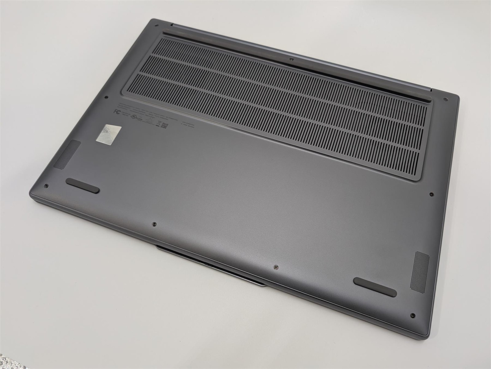 Lenovo IdeaPad Pro 5 16″ Ultra 9 285H 32GB 1TB SSD RTX Luna Grey Used-Very Good