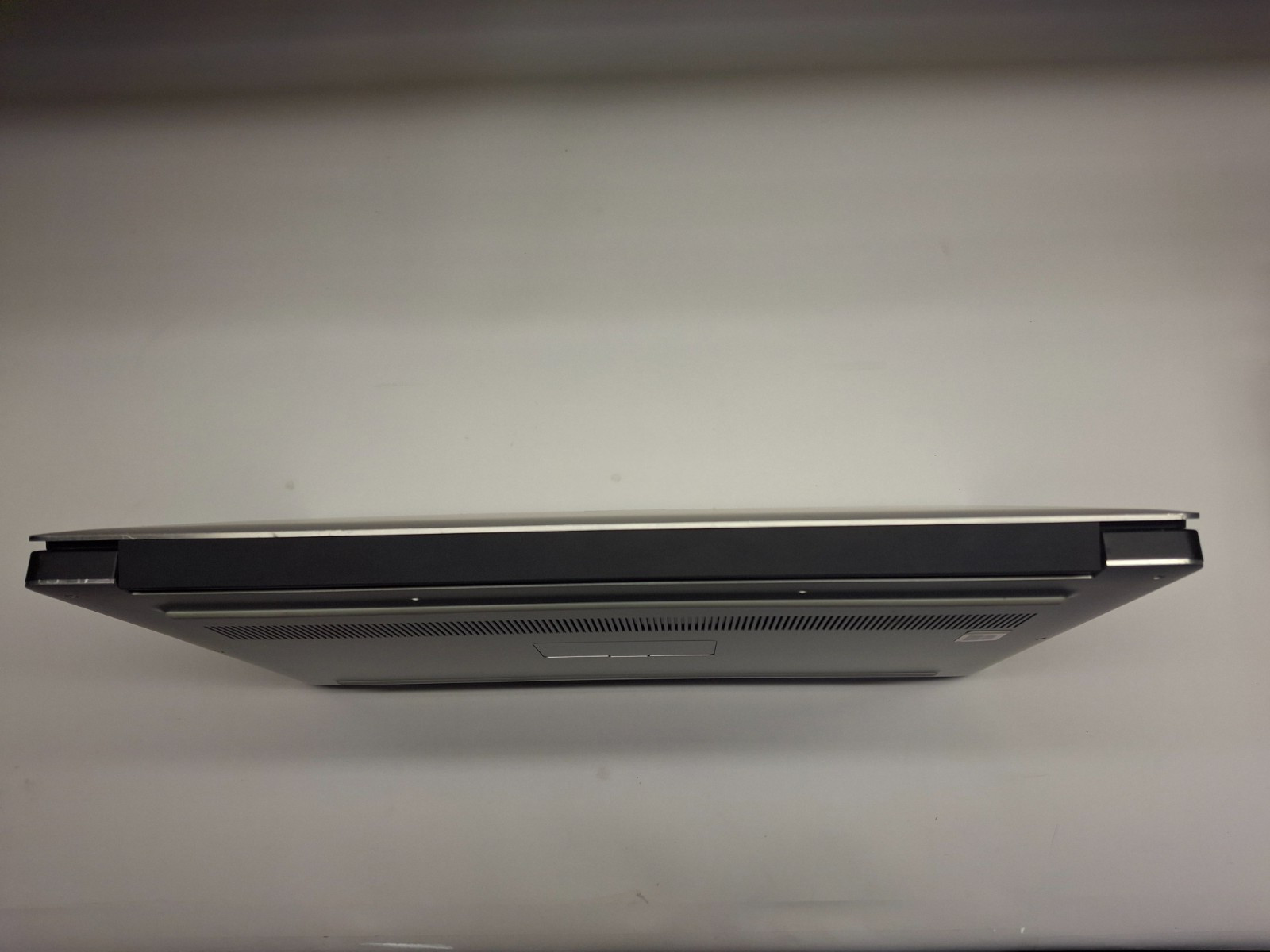Dell Precision 5530 15.6″UHD Touch i9-8950HK 32GB Ram 256 SSD Quadro P2000 W11 P