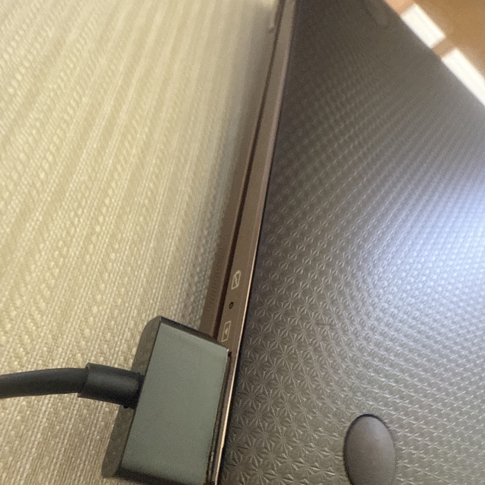 Asus Eee Pad Transformer TF101, Android 4.0.3 Read Description!