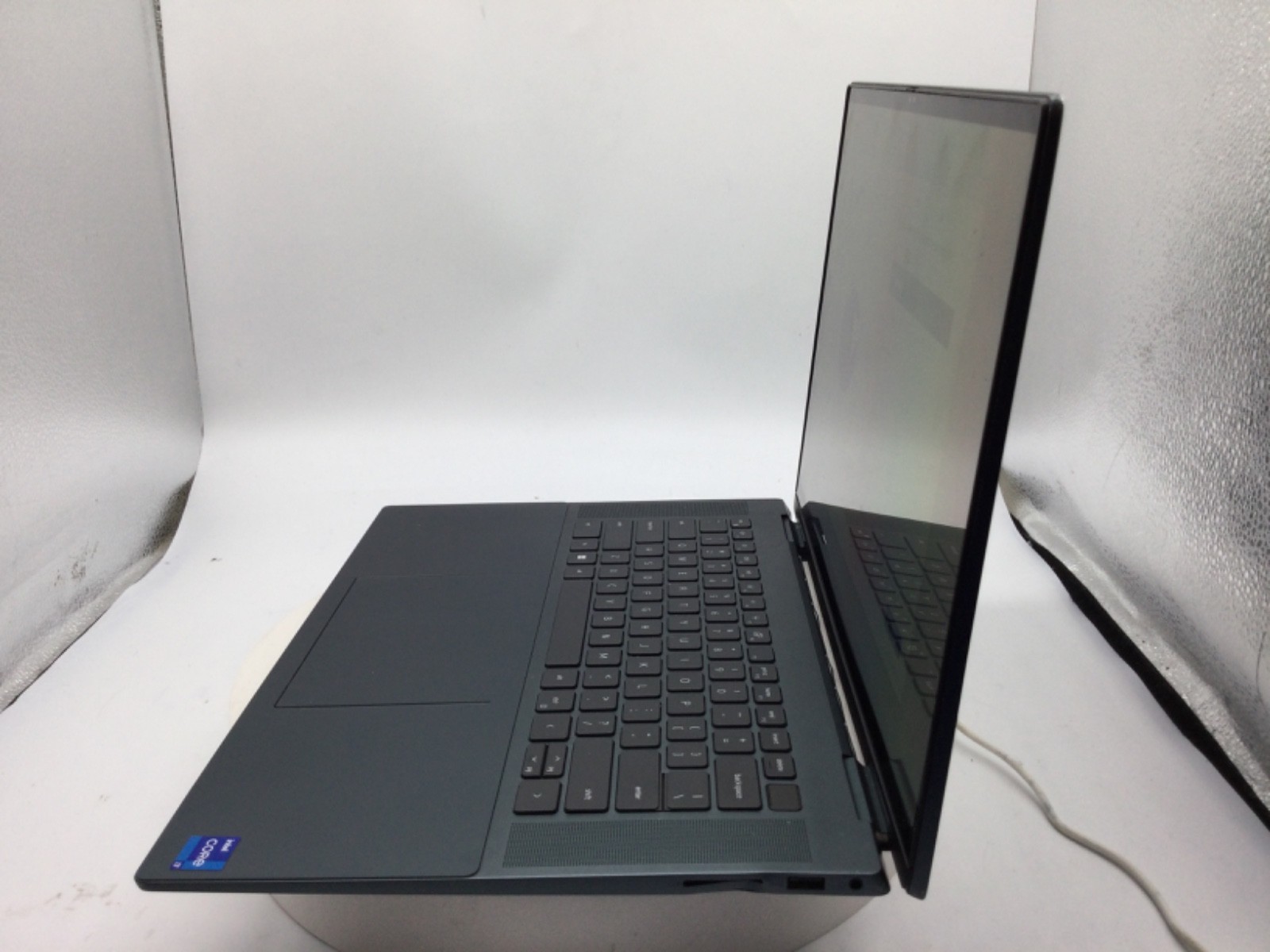 Dell Inspiron 7620 16″ Laptop i7-1260P 16GB RAM 512GB SSD Windows 11 Pro Used RD