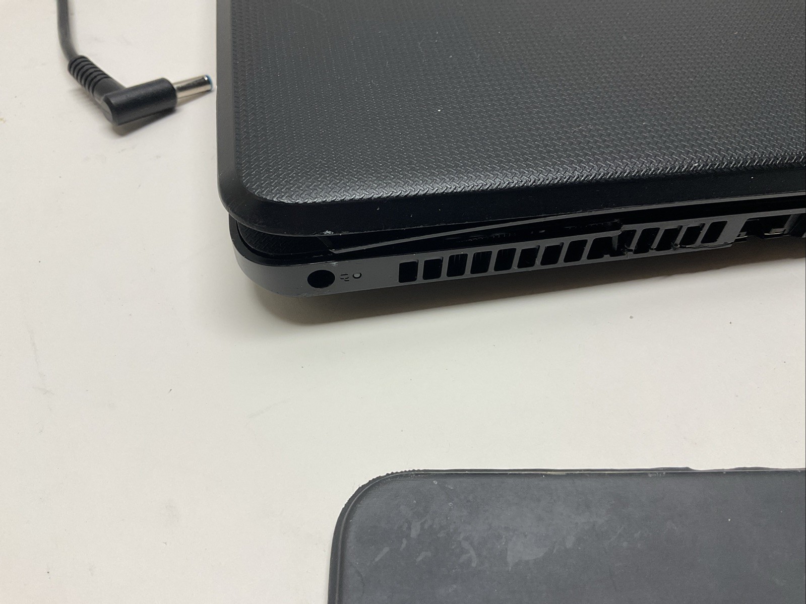 Laptop HP 17-Bs011dx CPU CORE I5-7200U 2.50GHZ HDD 500GB RAM 8GB Windows 11