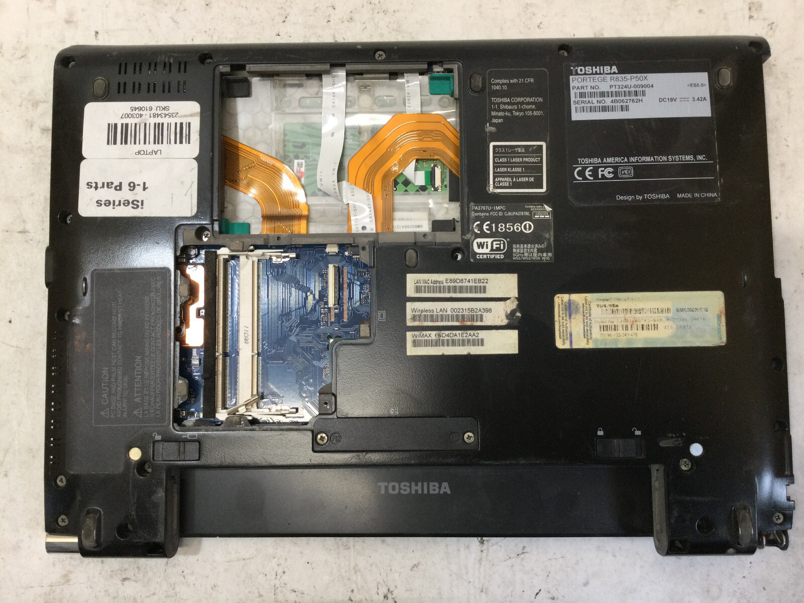 TOSHIBA PORTEGE R835-P50X – FOR PARTS – INTEL I3 – NO RAM – READ DESCRIPTION -BB