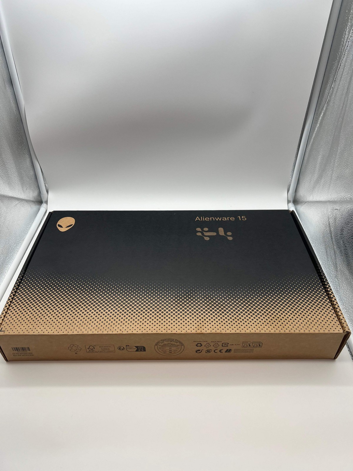 Alienware 15 DA15265 2026 Laptop Black Ryzen 5 16GB 512GB RTX 4050