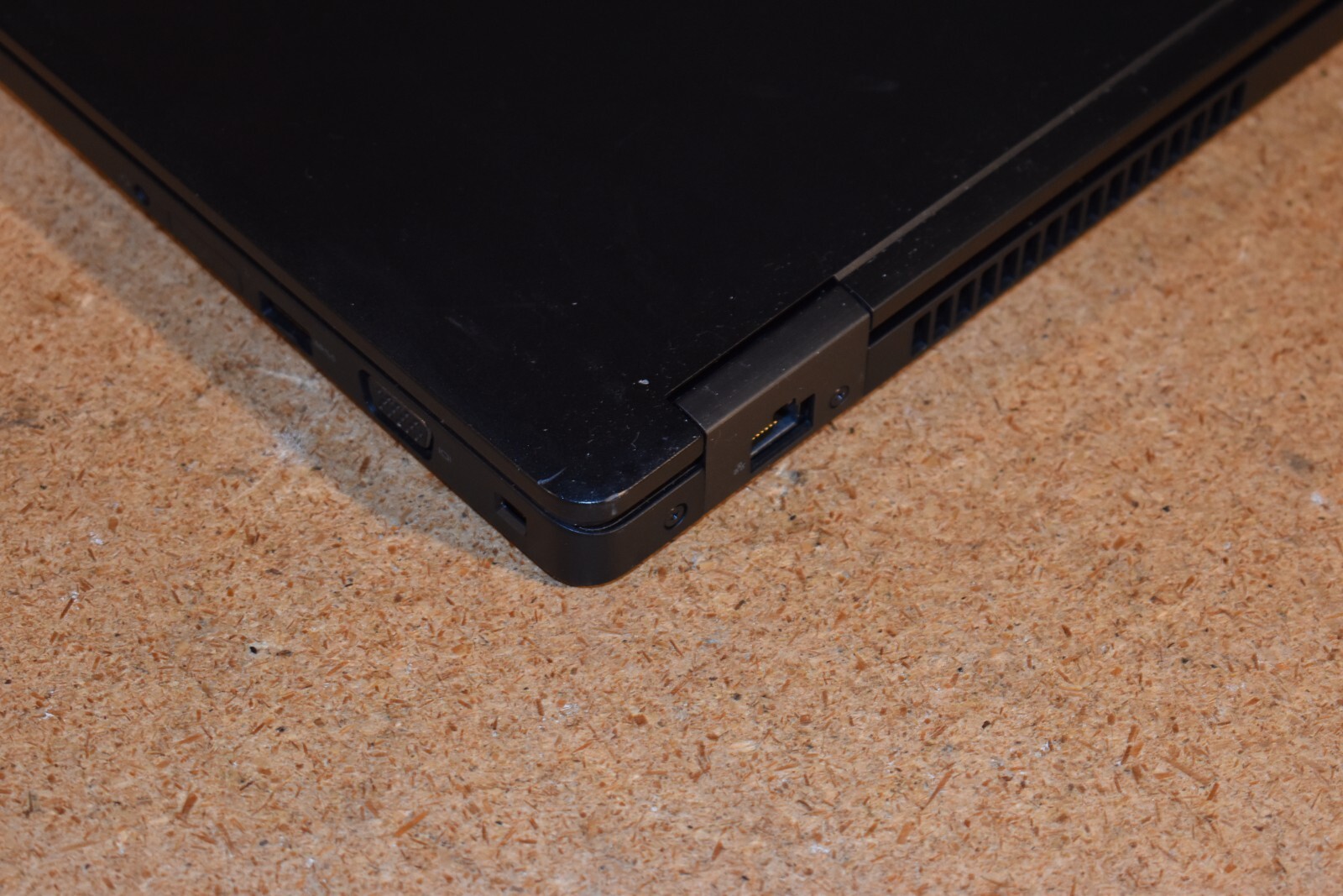 Dell Latitude 5590 Quad Core i5-8250U 1.6 GHz 8GB RAM 128GB SSD Windows 11 Pro
