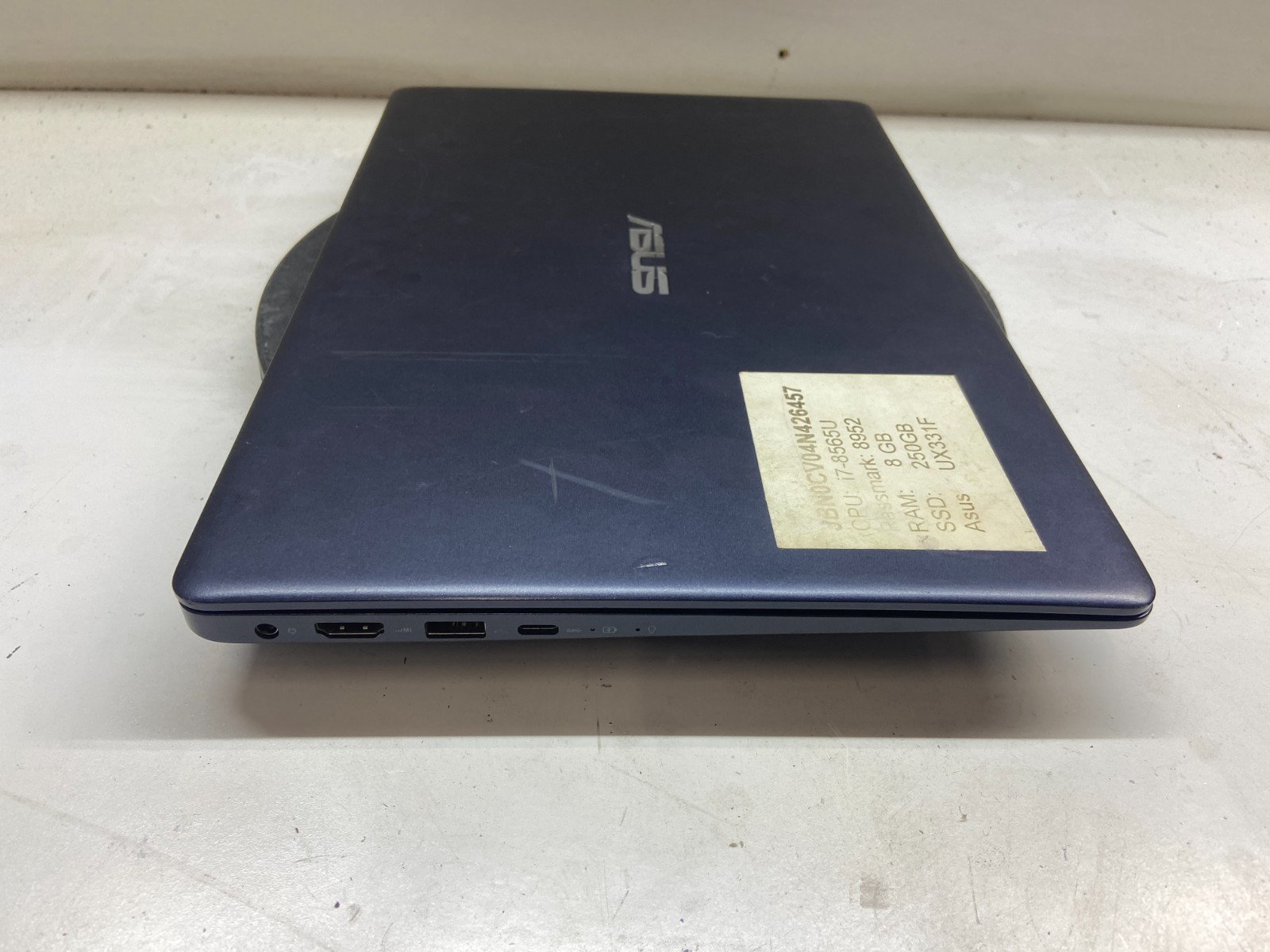 Asus Zenbook UX331F Intel Core i7-8565u 1.8GHz 8GB NO HDD