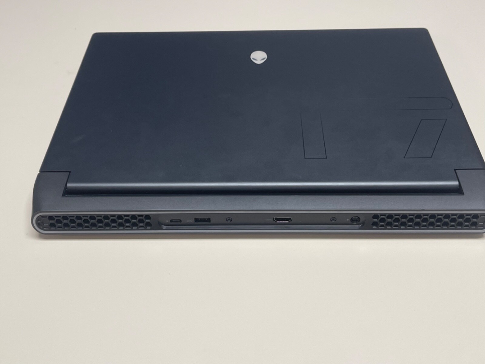 Black Alienware m17 R5 AMD 360HZ Gaming Laptop 3070 TI