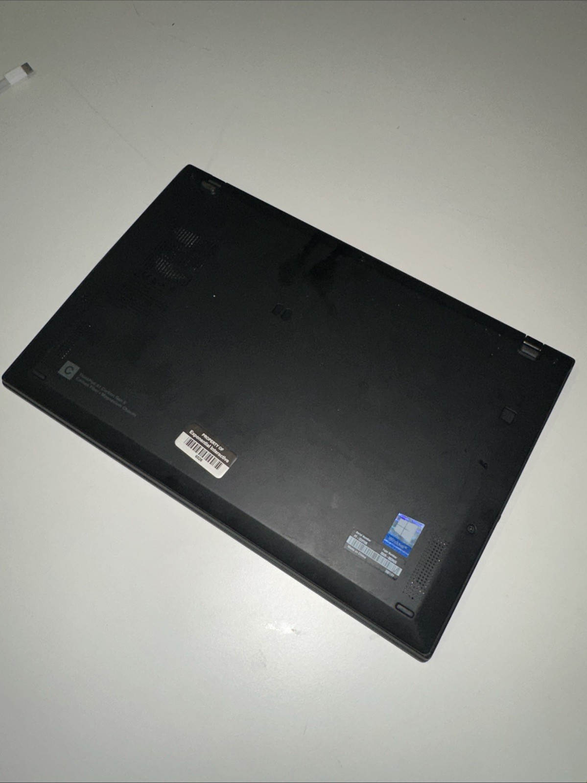 Lenovo ThinkPad X1 Carbon 8th Gen 14″ i7-10610U, 16GB RAM, 512GB SSD, Win 11 Pro