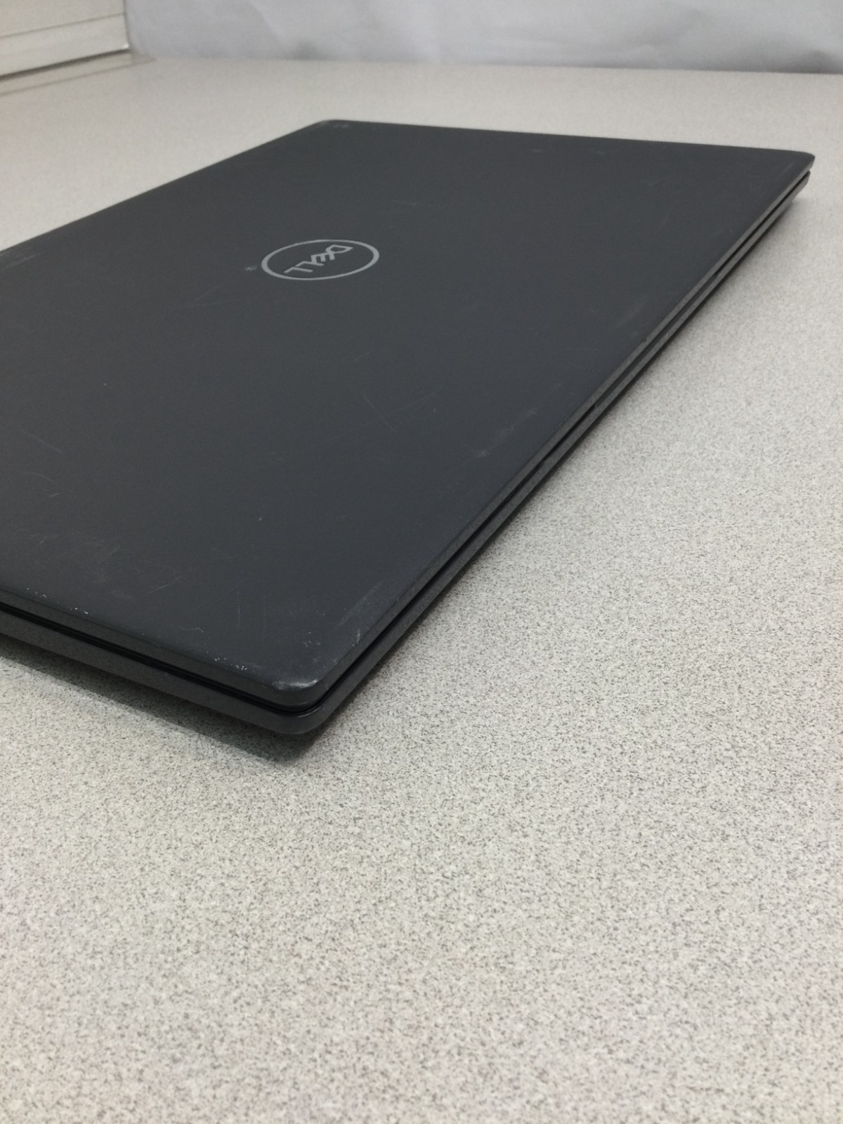 DELL LATITUDE 3510 15″ Intel Core i5 10310U 1.60GHz 8GB RAM 256GB SSD WIN 11PRO