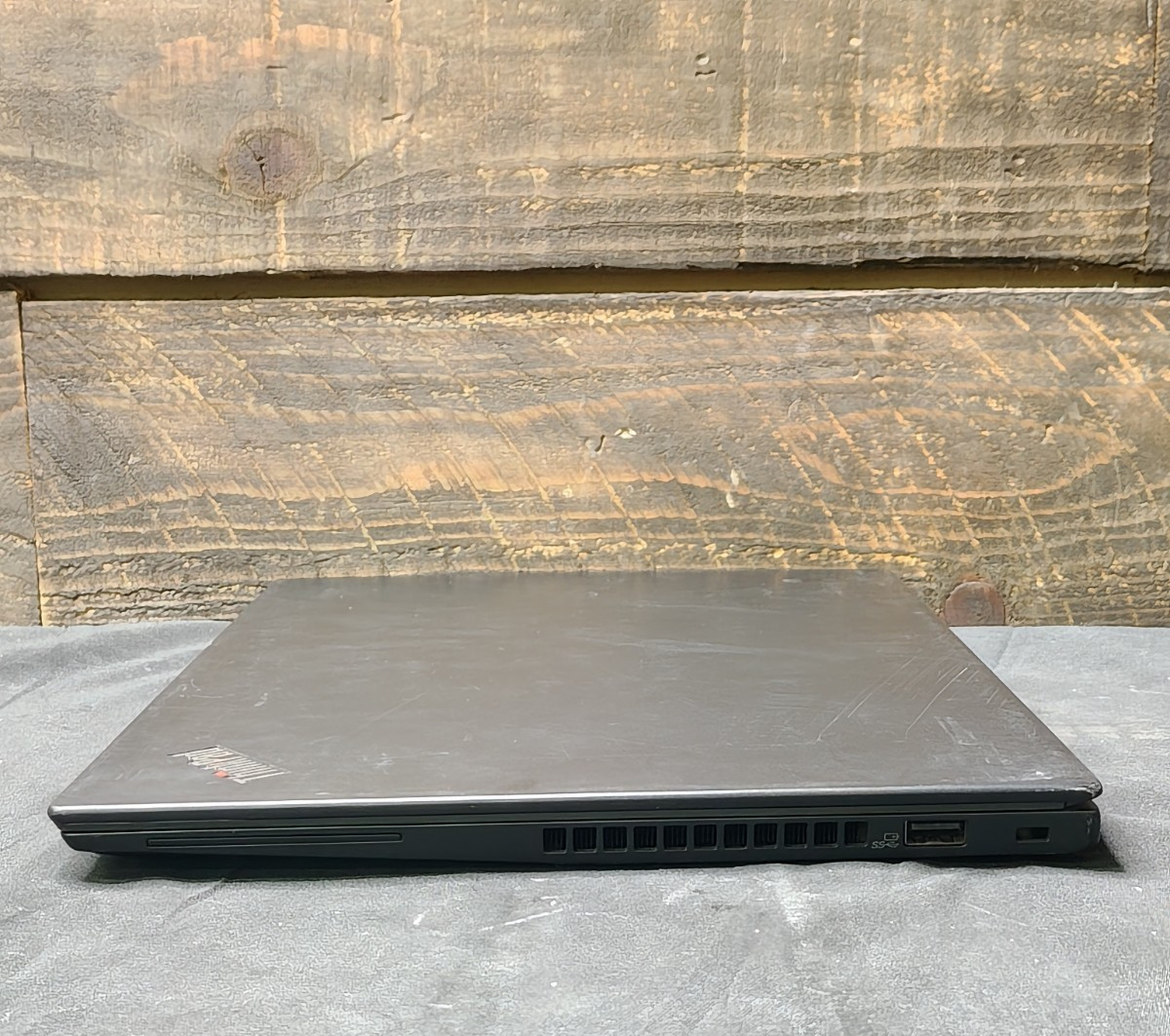 Lenovo ThinkPad T495s AMD Ryzen 5 pro 3500U 8GB 256GB Radeon vega 8