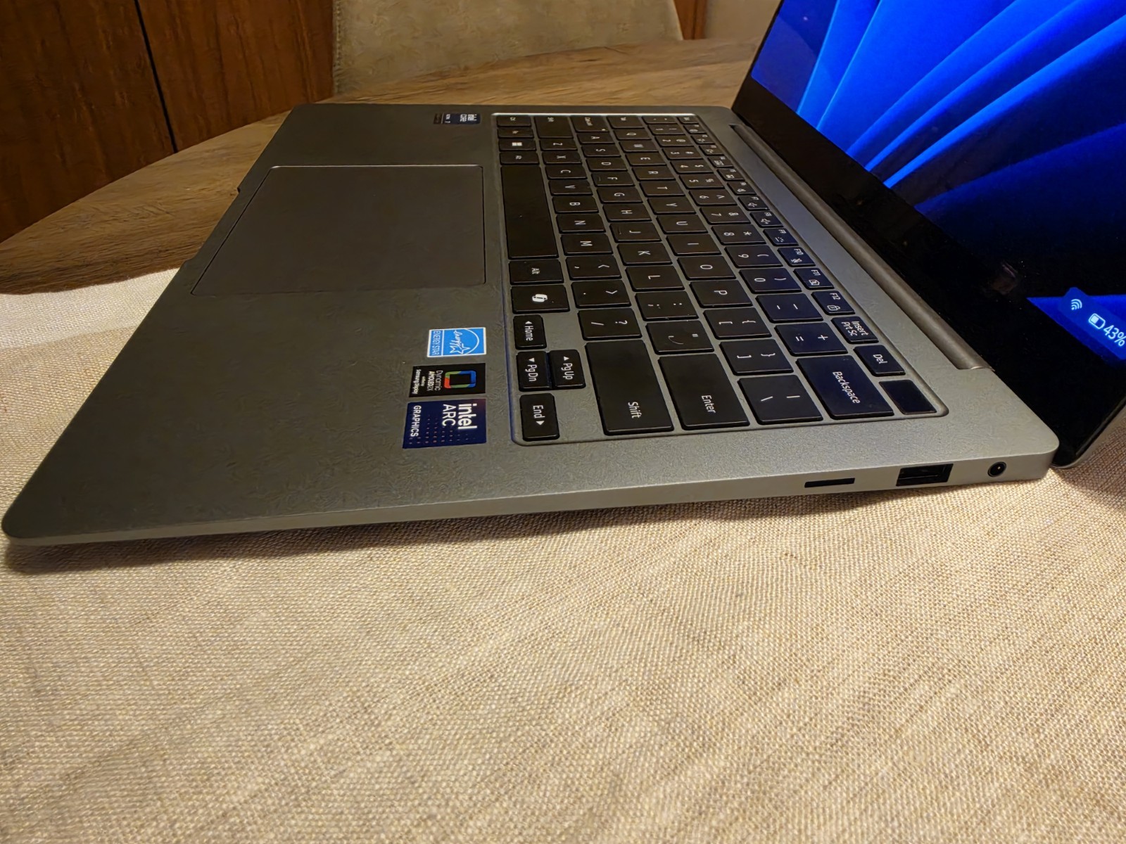 Samsung Galaxy Book5 Pro Laptop 14″ 32GB RAM 1TB SSD US Keyboard
