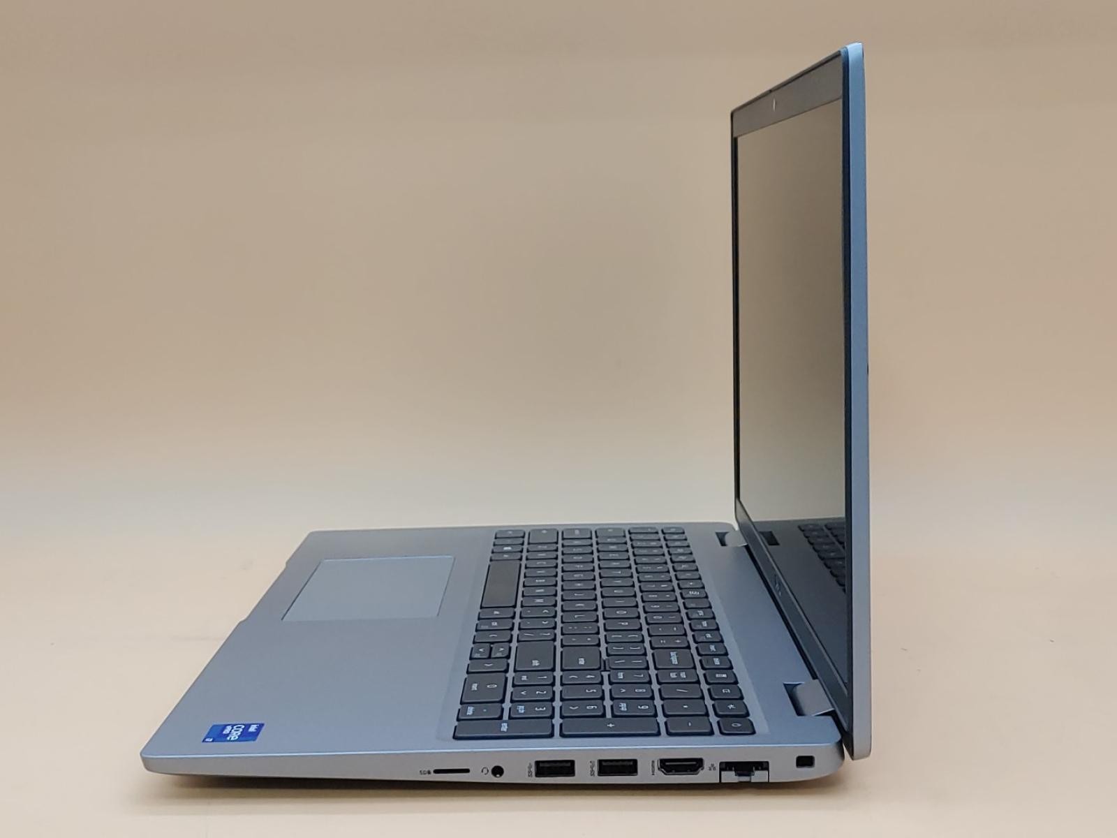 Dell Precision 3560 15.6″ i7-1185G7 *NO BATT/SSD/RAM/AC* *BROKEN LCD***NO POWER*