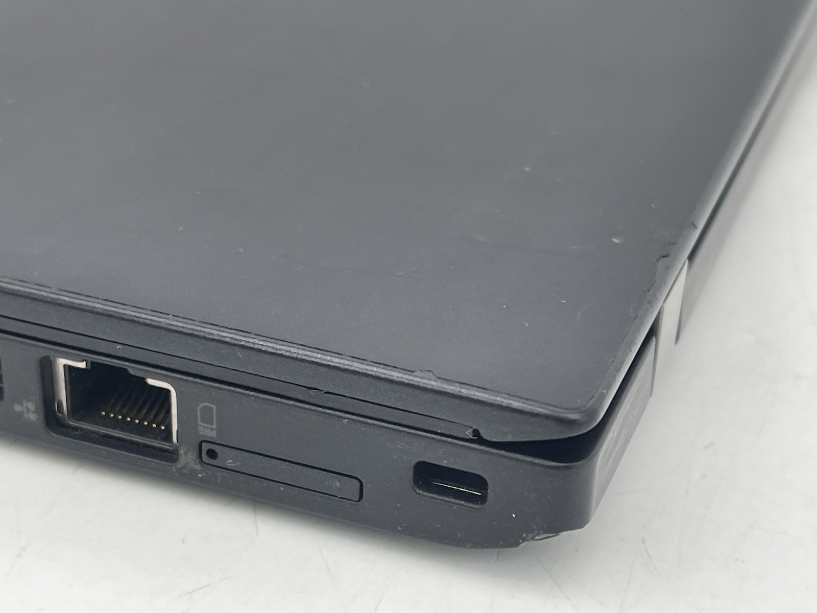 Lenovo ThinkPad T470s 14″ Laptop w/ i5-6300U 2.4GHz CPU 8GB RAM No SSD No Batt