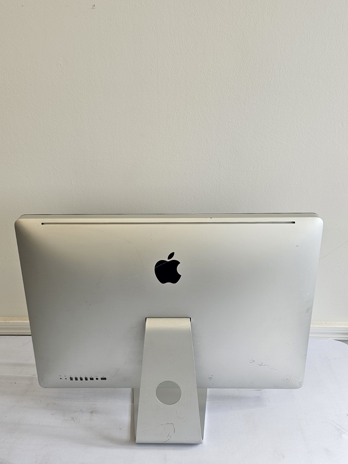 Apple iMac A1312 All-In-One Intel i5-760 4GB RAM NO OS – READ