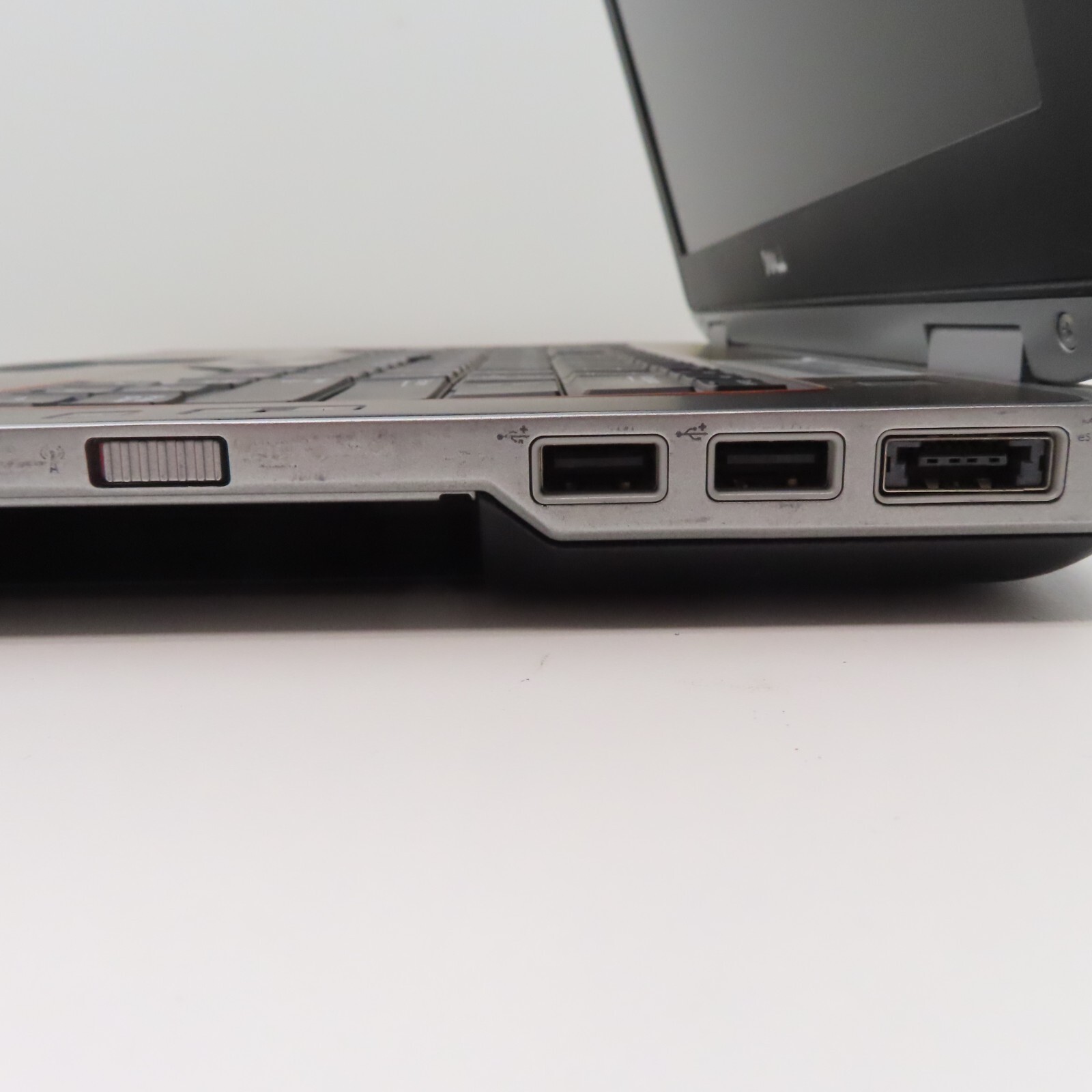 Dell Latitude Laptop Intel Core i7 2.40GHz 2 Cores 8GB DDR3 SDRAM