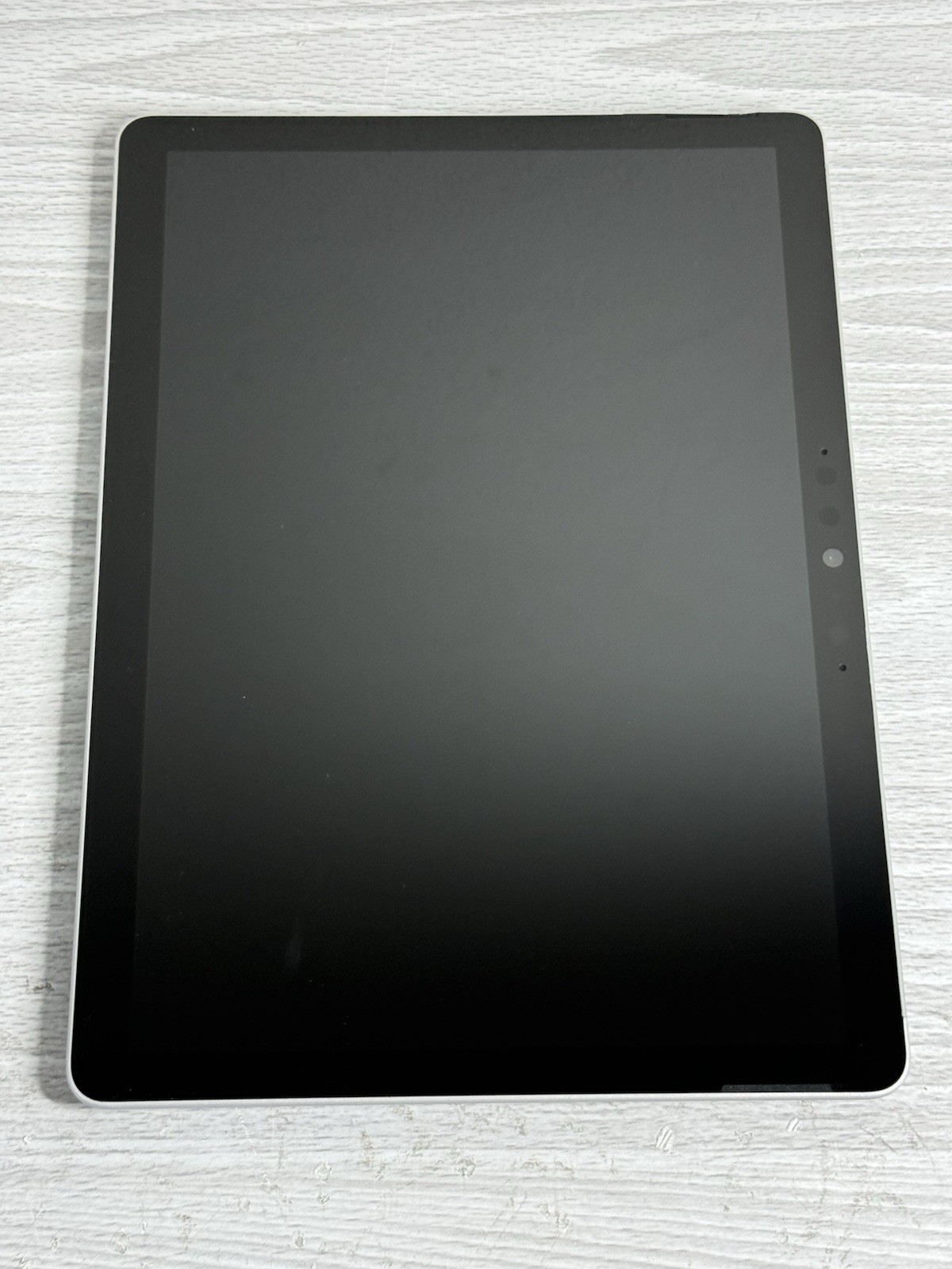 Microsoft Surface Go 2 – Intel Pentium 4425Y 4GB Ram 64GB SSD Windows 10
