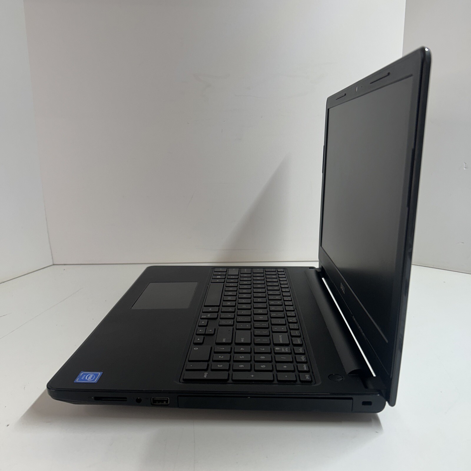 Dell INSPIRON 15 3573 15.6″ Intel Celeron N4000 8GB RAM 256GB SSD Win10Pro
