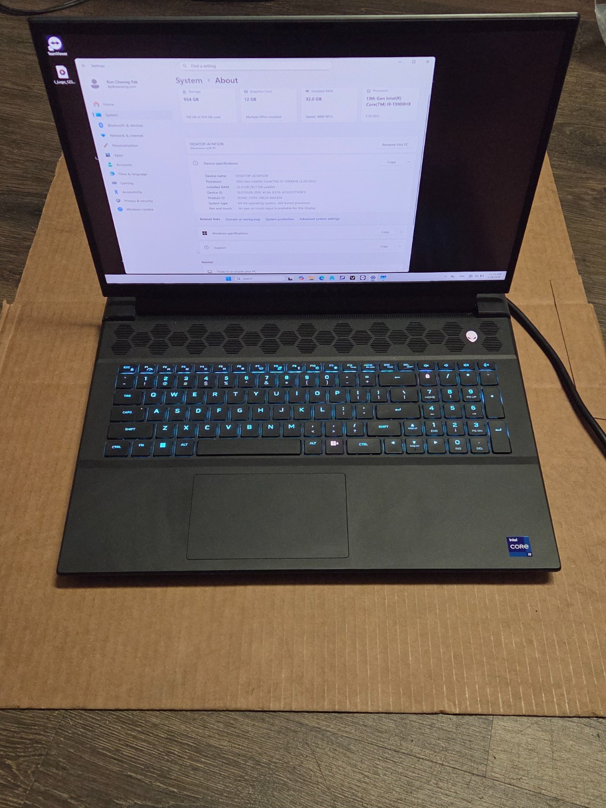 Dell alienware M18 R1 13th gen i9-13900hx(2.20GHz) 32GB 1TB RTX4080