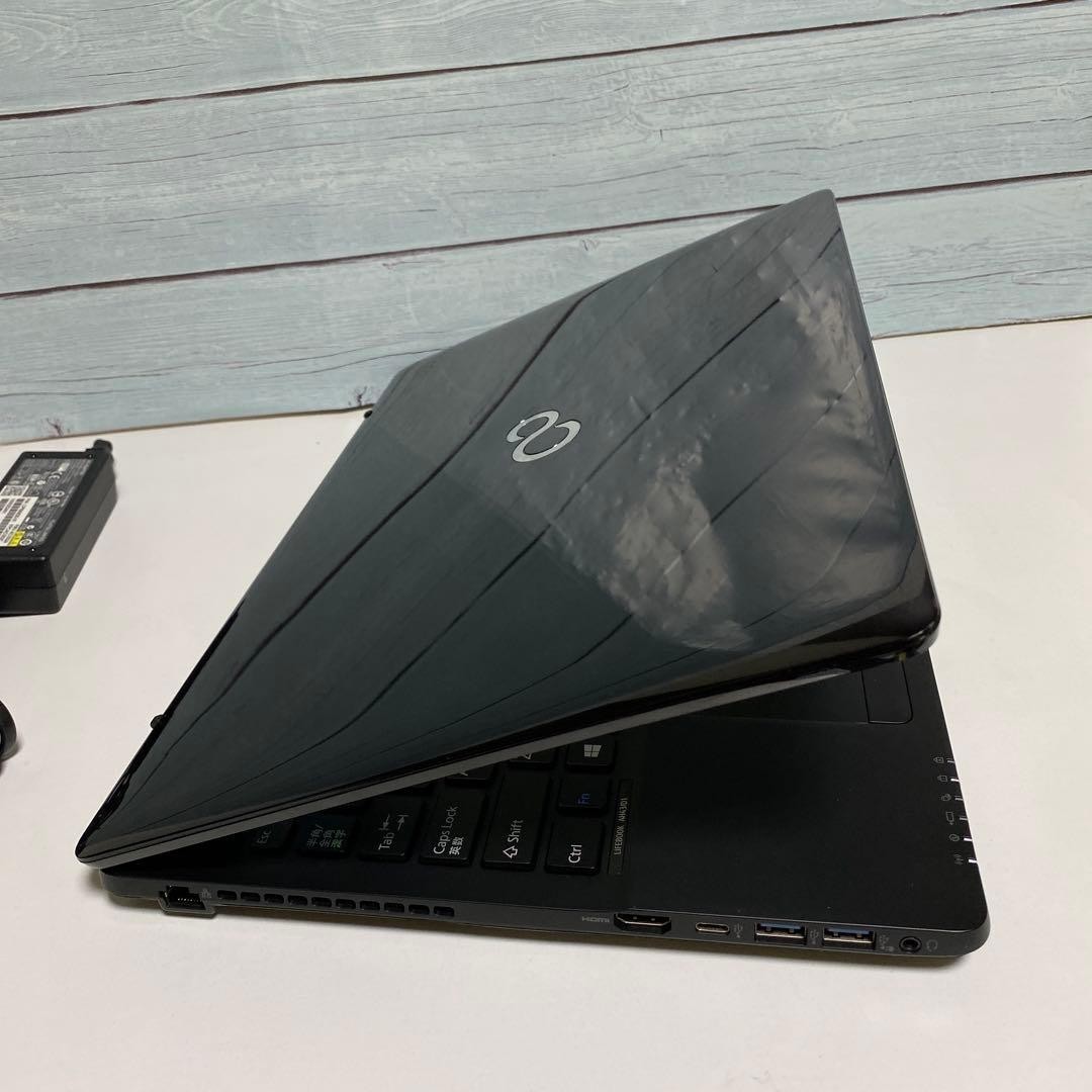 FUJITSU LIFEBOOK Laptop Windows 11 Pro 64 bit RYZEN 3 SSD 128GB Black Used Japan