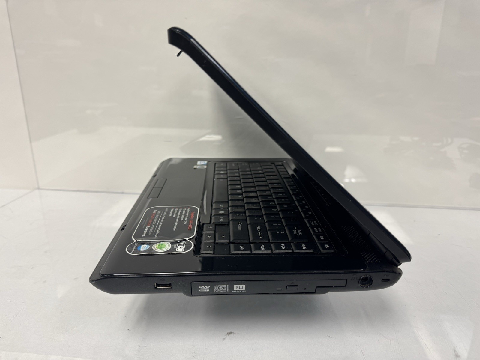 Toshiba Satellite L305-S5921 Intel Pentium Dual T3400 @2.16GHz 1GB Ram No HDD