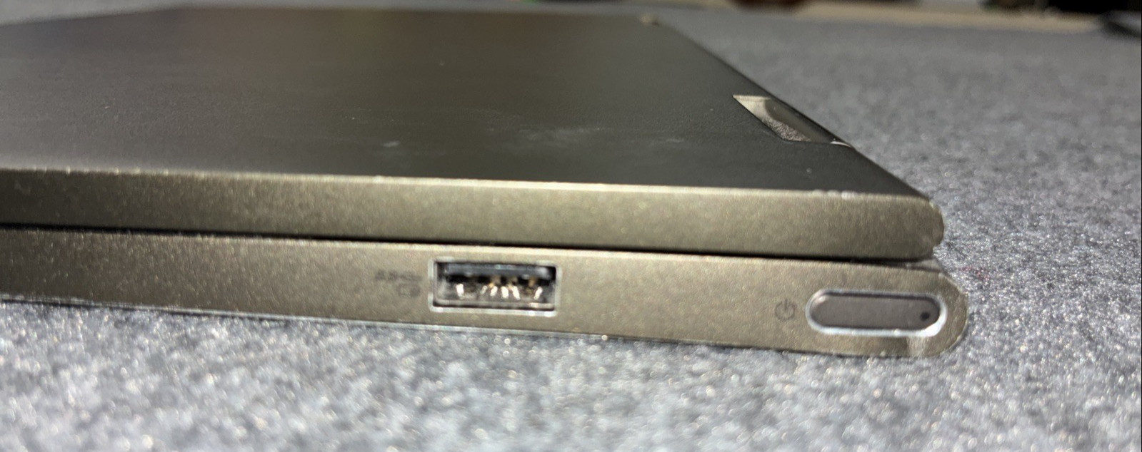 DEFECTIVE Lenovo Yoga 7i 14 Green FHD TOUCH i51135G7 12GB RAM 512GB SSD G3D