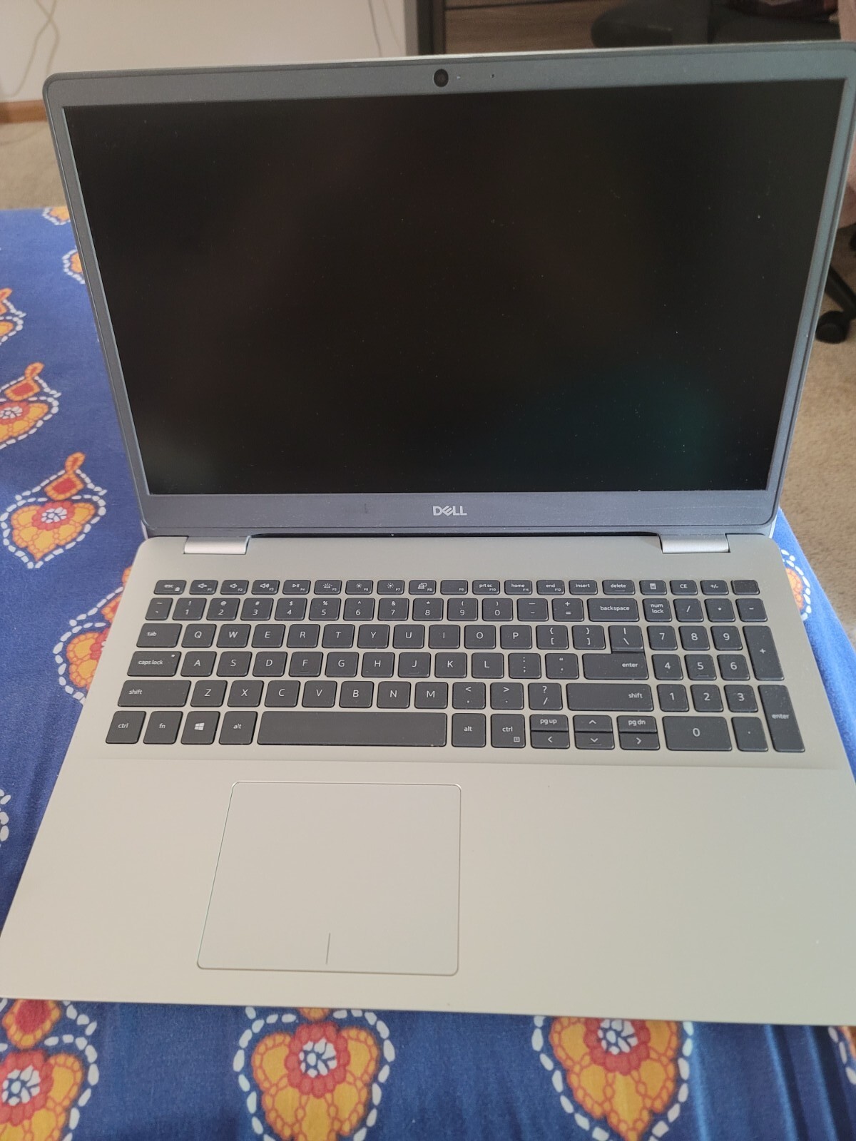 Dell Inspiron 15 5593 15.6″ Core i5 8 GB FHD RAM ALMOST BRAND NEW HOT HOT HOT!!!