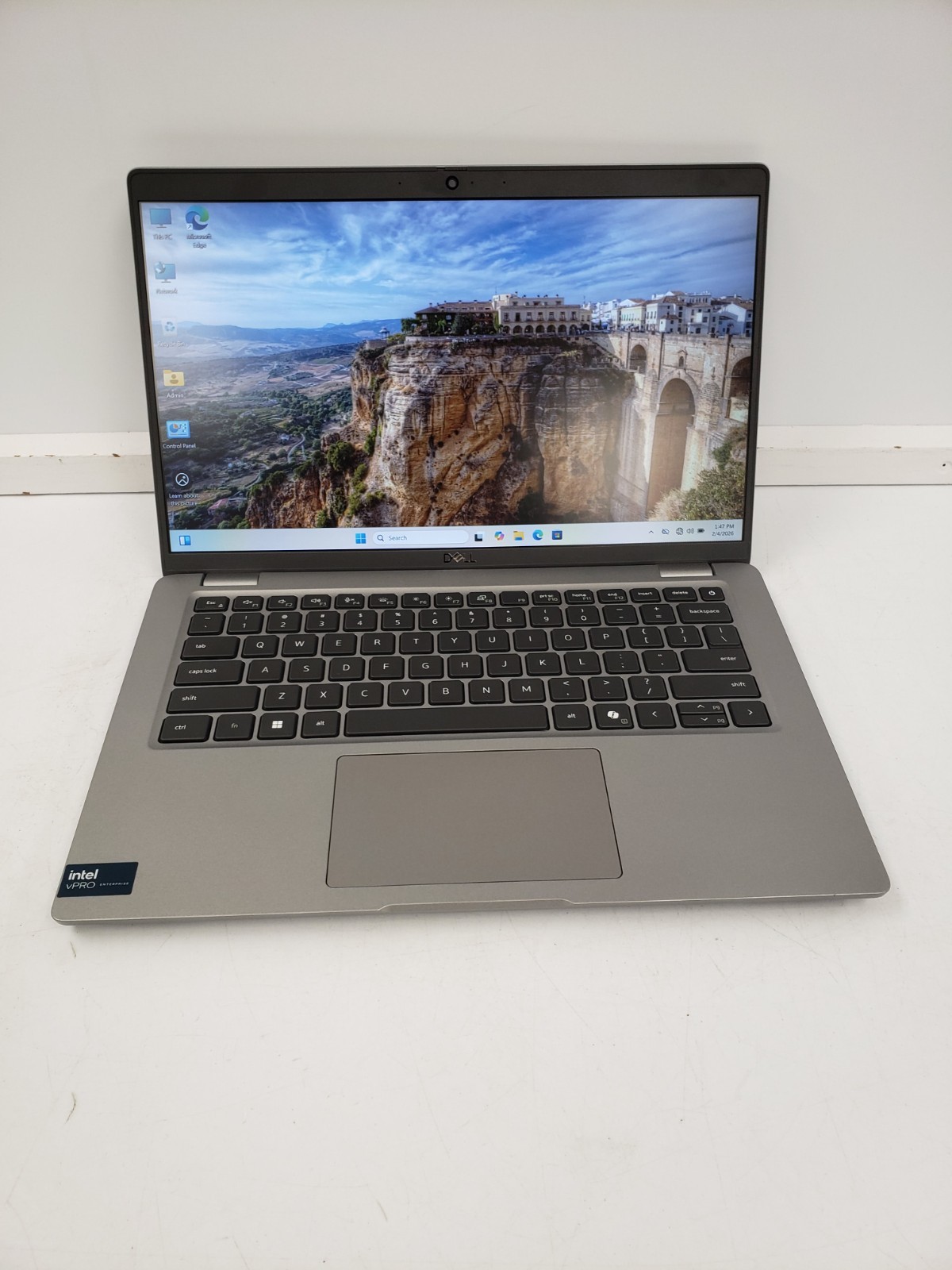 (83131-1) Dell P165G Laptop