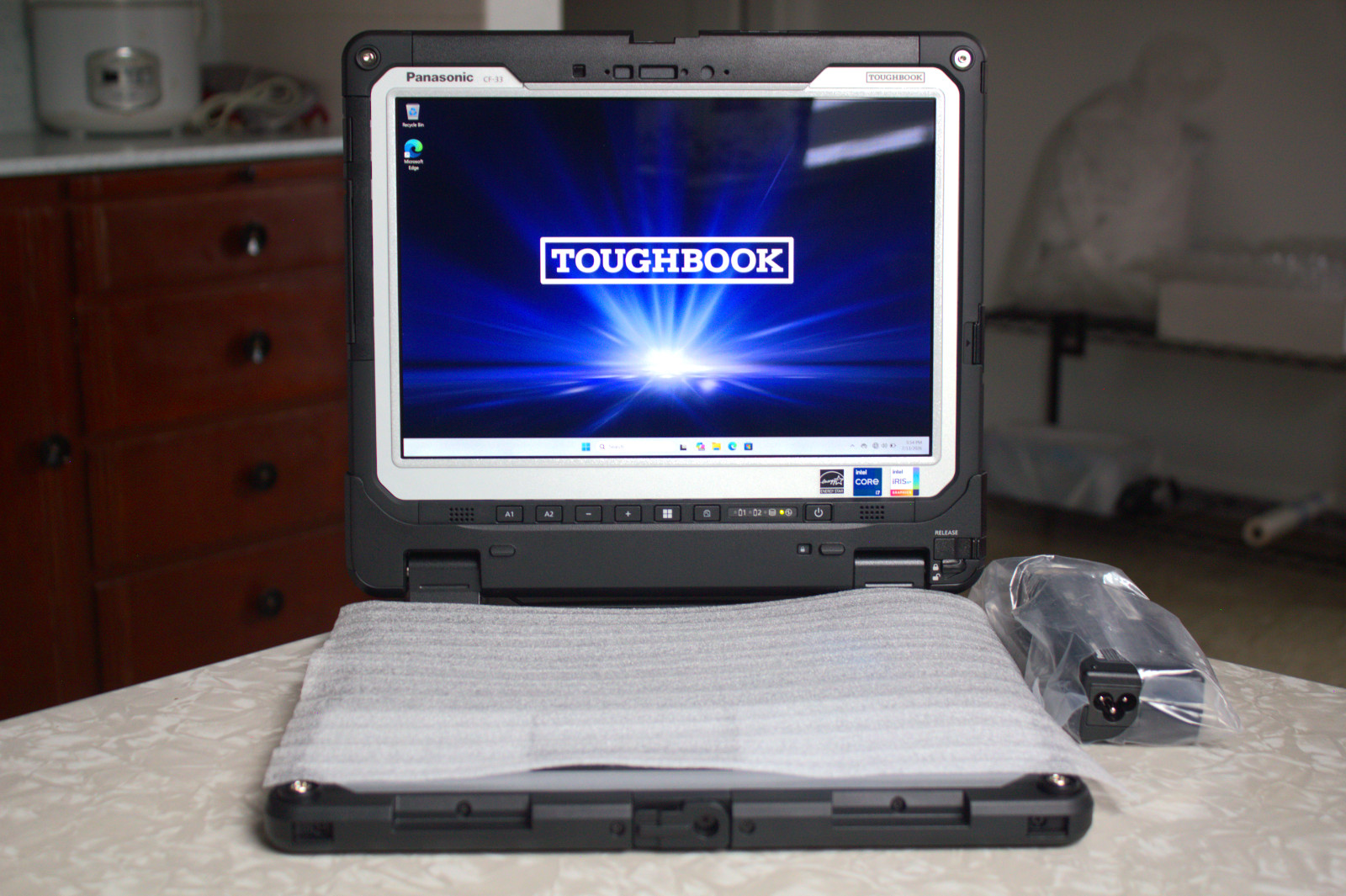 Panasonic Toughbook CF-33 MK4 i7-1370p 1TB SSD 32GB RAM DGPS Keyboard 0 Hours