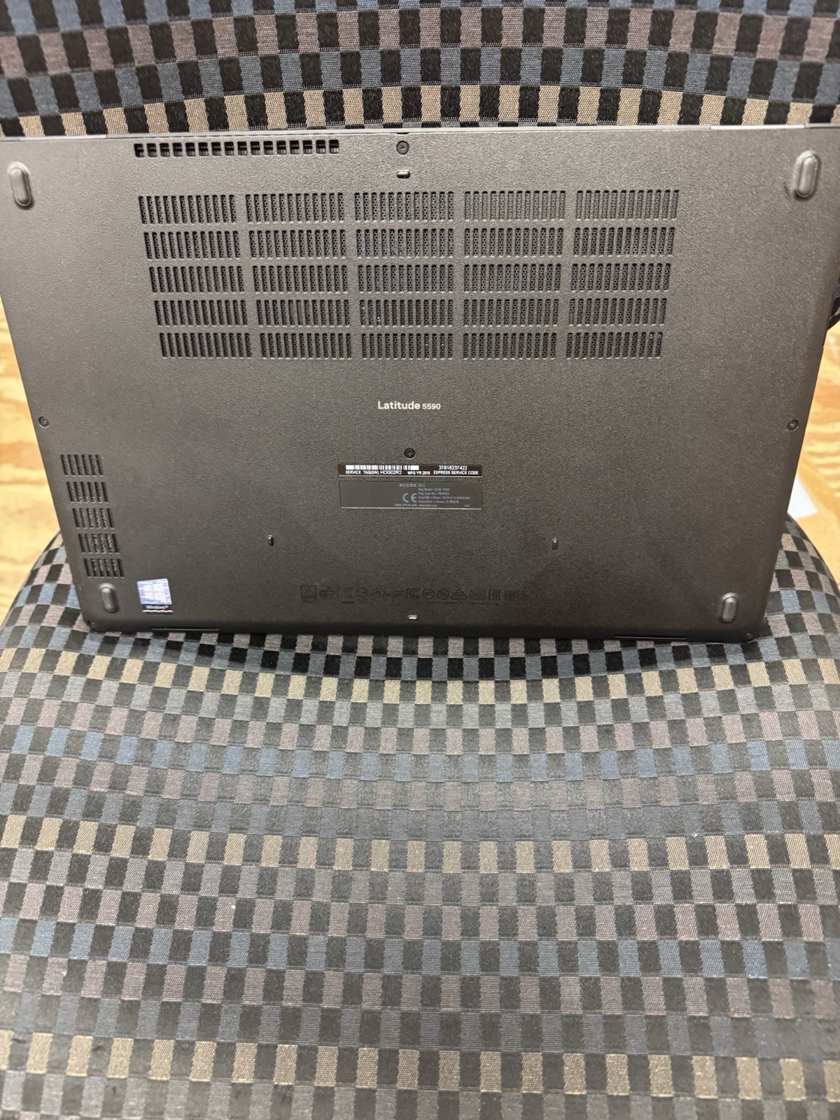 Dell Latitude 5590 15.6″ i5-8350U 1.70GHz 16GB 512GB SSD Win 11 Pro