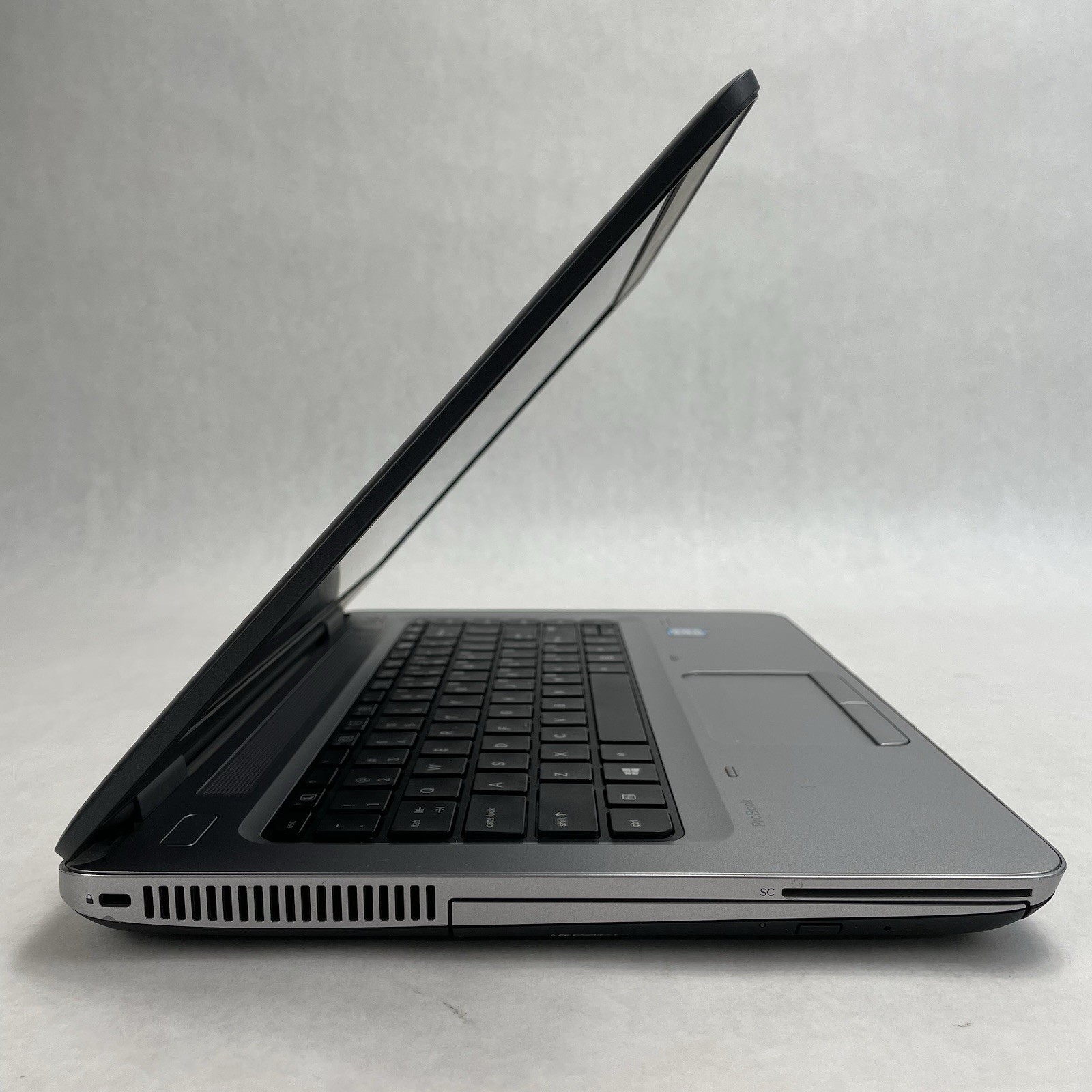 HP ProBook 640 G2 14″ i5-6200U 2.30 GHz 4 GB RAM No SSD/OS/AC
