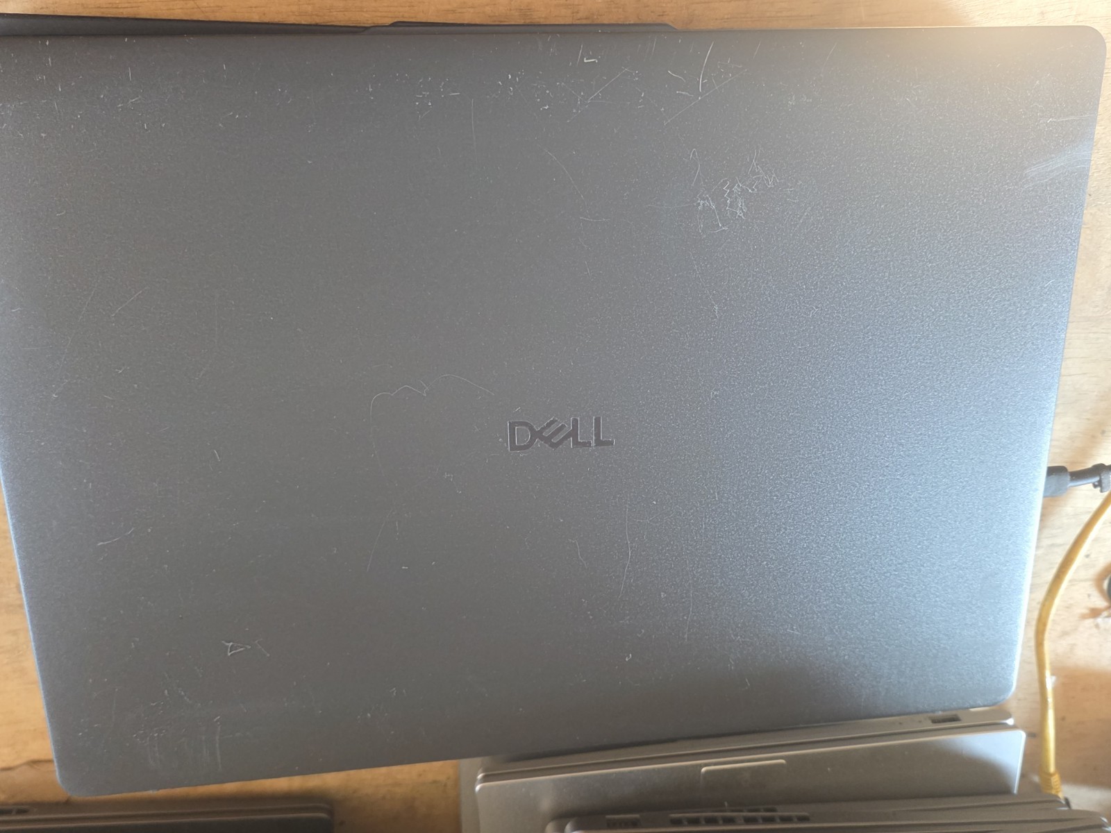 Dell Dc16250 16″ Touch Intel® Core™ 7-150U, 10 cores 1 TB SSD 16 GB DDR5 Good B