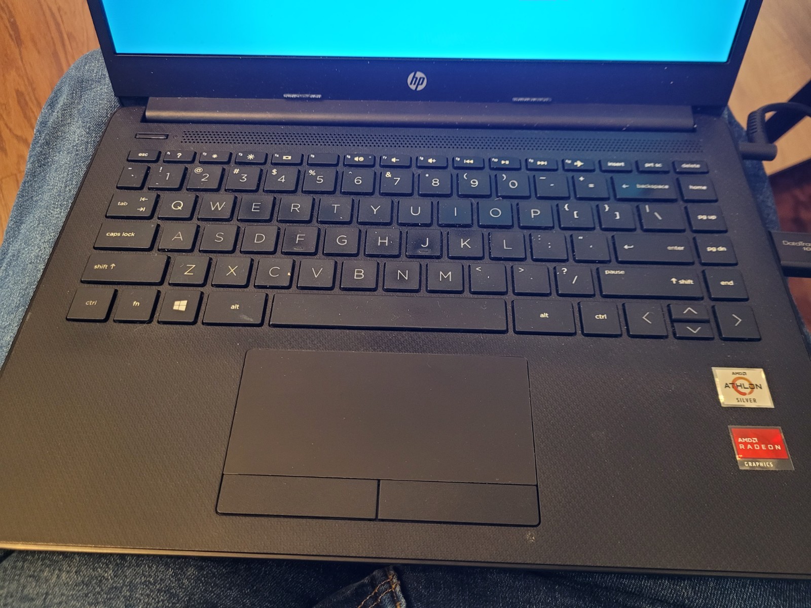 HP 14-dk1003dx 14″ Laptop AMD ATHLON Silver Radeon Graphics 4GB 128GBSSD Win 11!