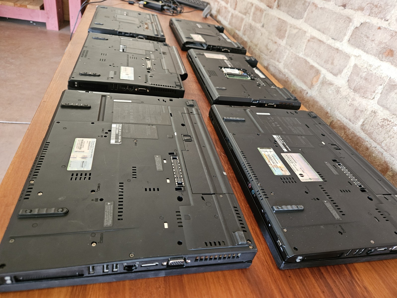Lot 6 Lenovo ThinkPad Laptops T500 T420 T410 T400 NO HDD For Parts Repair Rebld