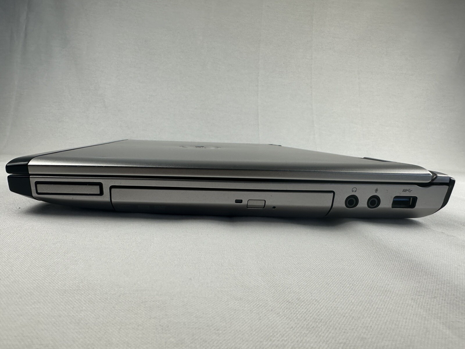 Dell Vostro 3550 – 15.6” i5-2450M 2.50GHz, 4GB RAM, 320GB HDD, Win 7 – Read Desp