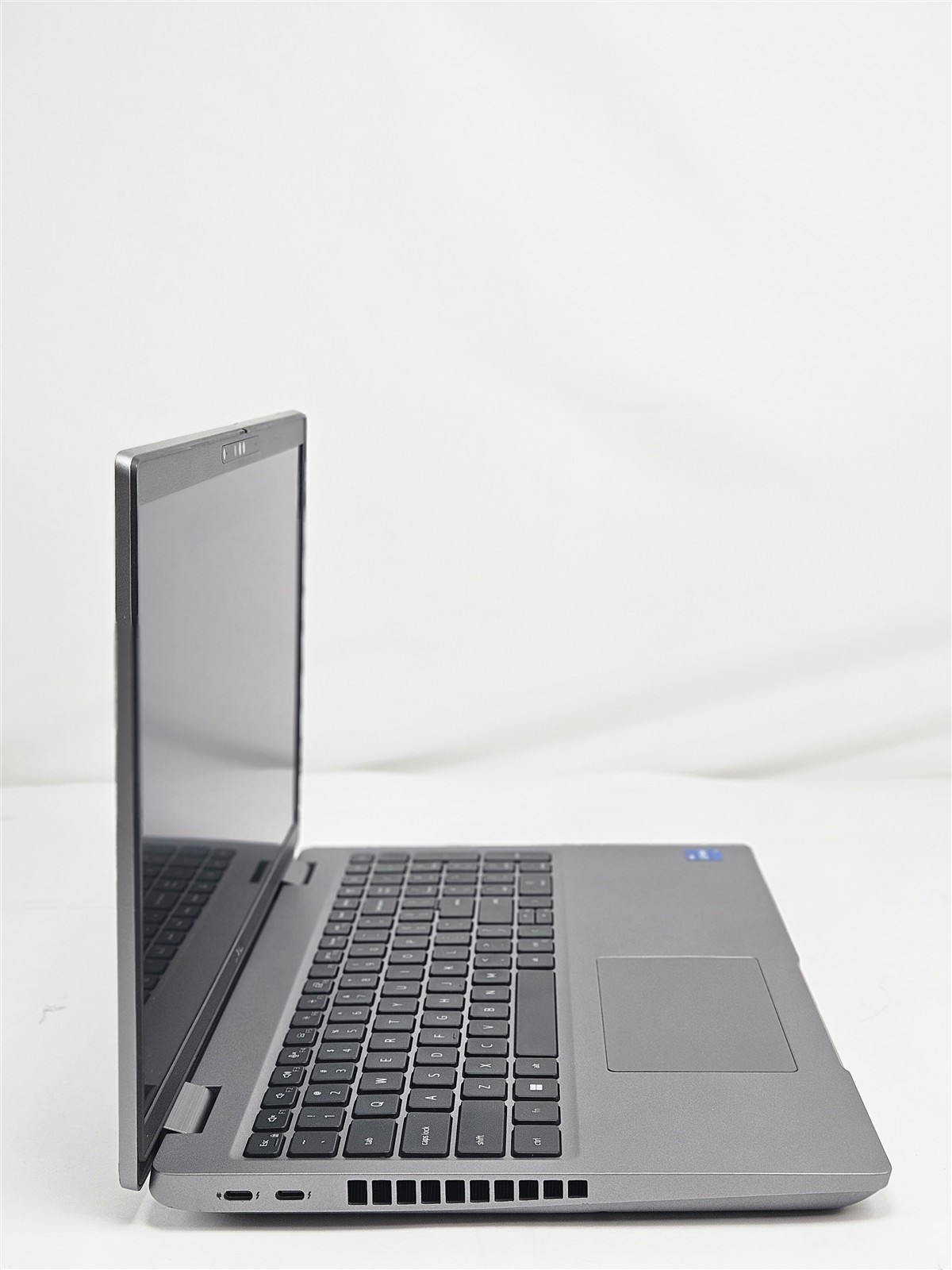 Dell Precision 3571 P104F 15.6″ i7-12800H 2.4GHz 16GB 256GB T600 Gray No OS