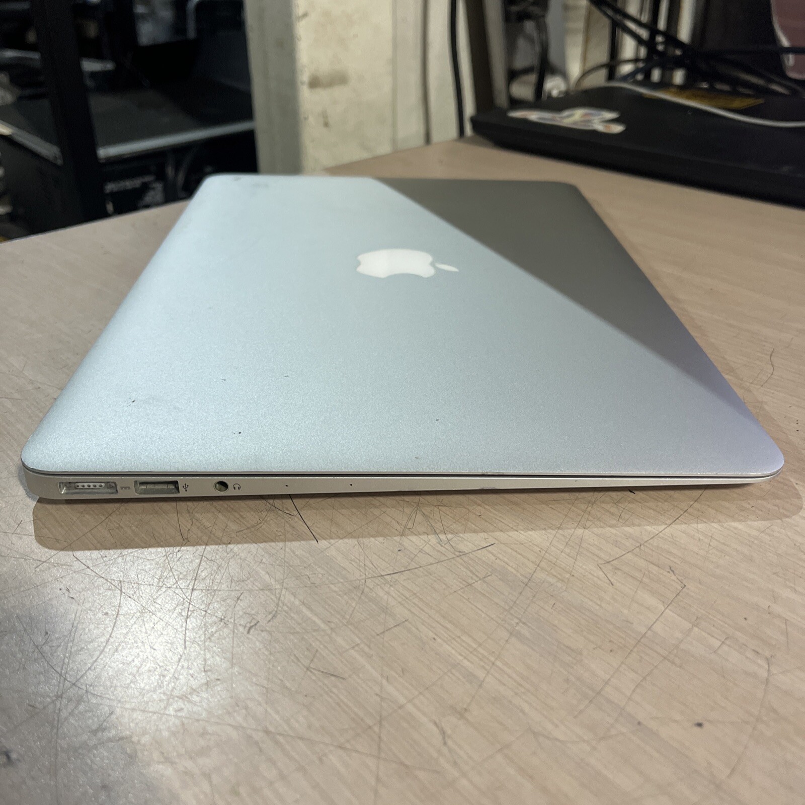 APPLE MACBOOK AIR 13″ MID-2013 CORE I5-4250U 1.3GHZ 4GB RAM