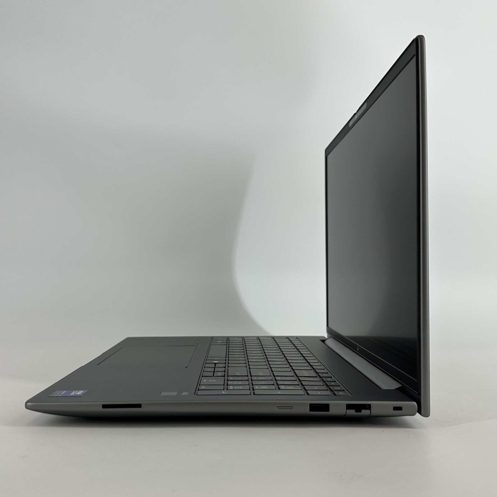 HP ZBook X G1i 16 FHD+ 2.2 GHz Ultra 7 265H 64GB 1TB SSD RTX PRO 2000 Blackwell