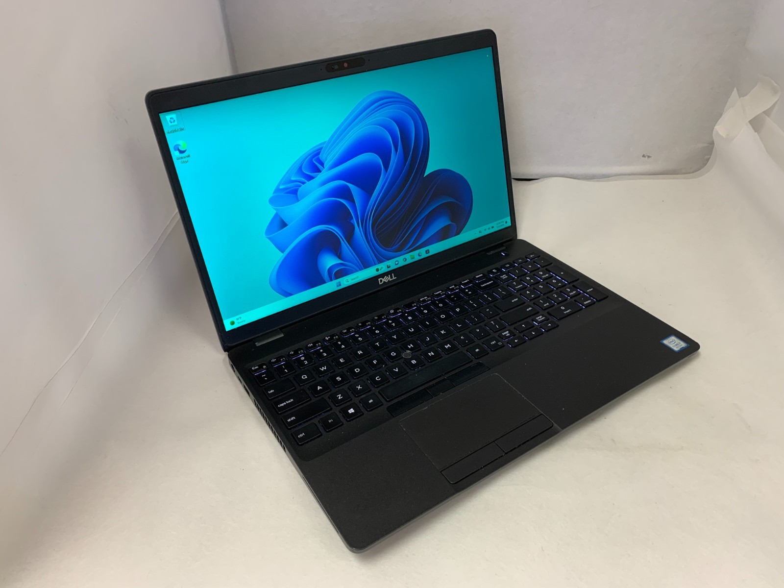 Dell Latitude 5500 15.6″ FHD i7-8665U 1.9GHz 16GB 256GB W11P Read