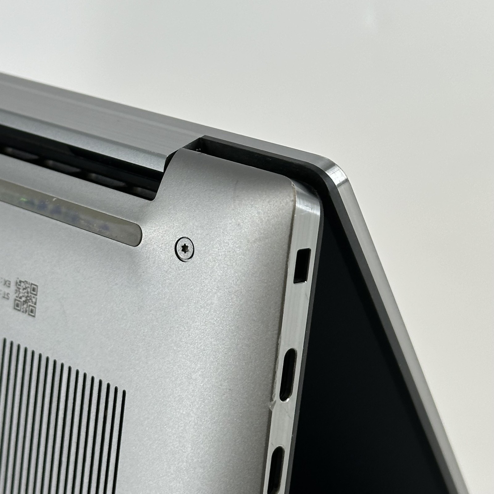 Dell Precision 5550 15.6 FHD+ i7-10750H 2.6GHz 32GB 512GB SSD Quadro T2000 Max-Q