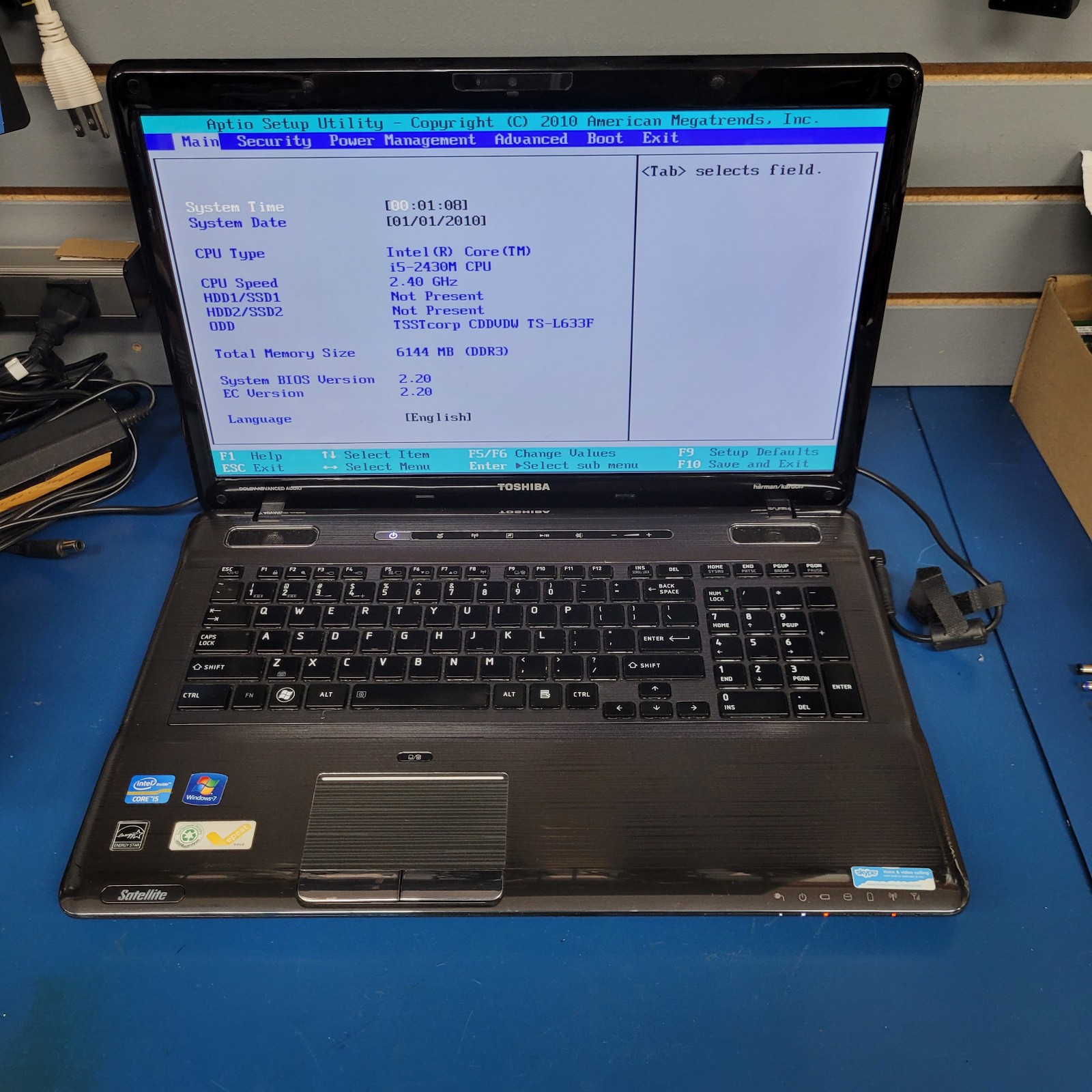 Toshiba Satellite p770-st5n01, Intel i5-2430M @ 2.40GHz, 6 GB NO HDD/ OS