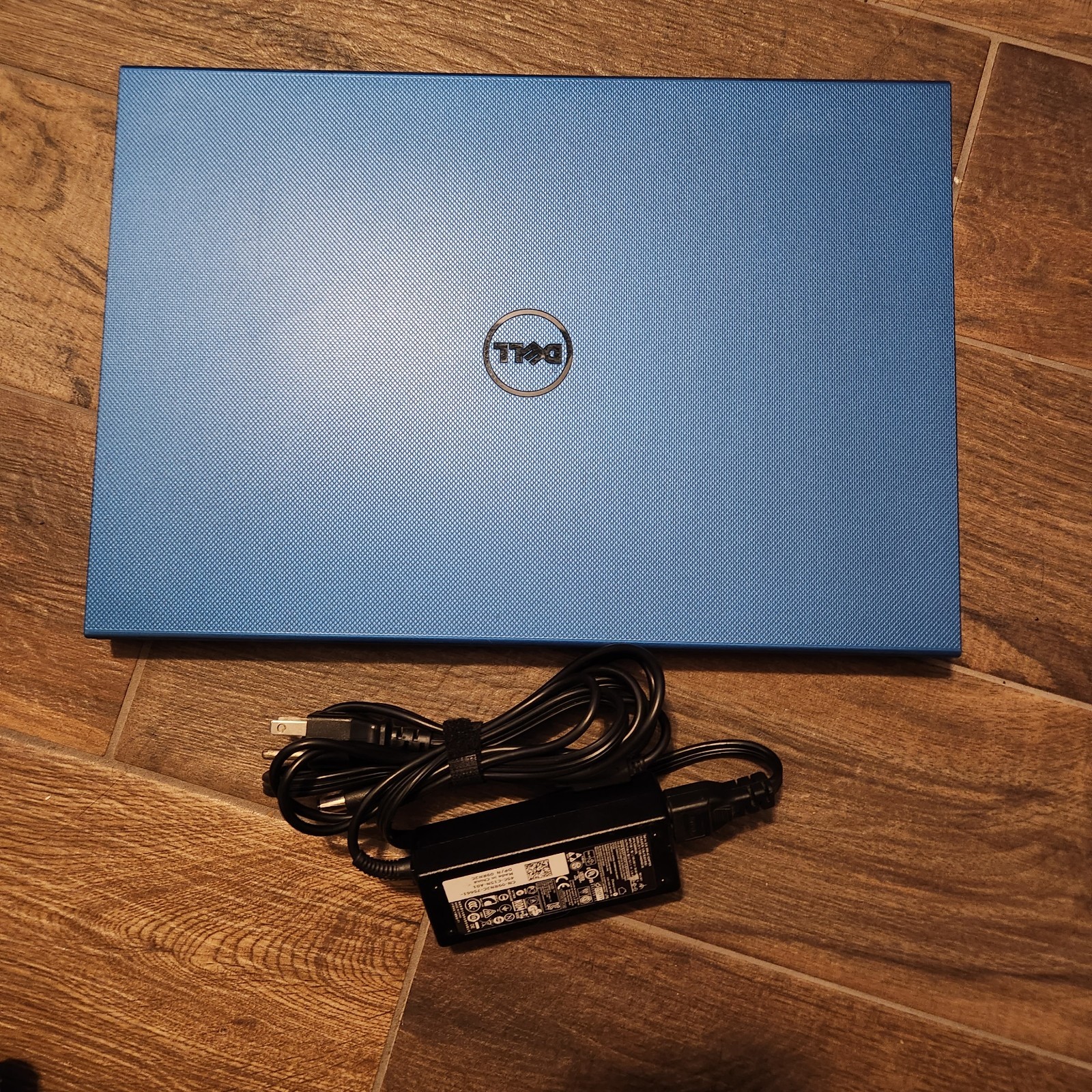 Dell Inspiron 3541 – AMD A6-6310 1.8GHz – 15.6″ Laptop – 1TB HDD 8GB RAM