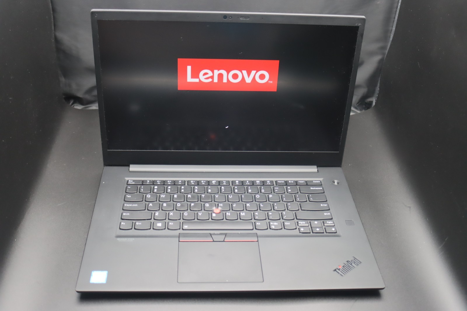 Lenovo ThinkPad P1 Gen 2 15.6″ i7-9850H 2.60Ghz 16GB 500GB NVIDIA Quadro T1000