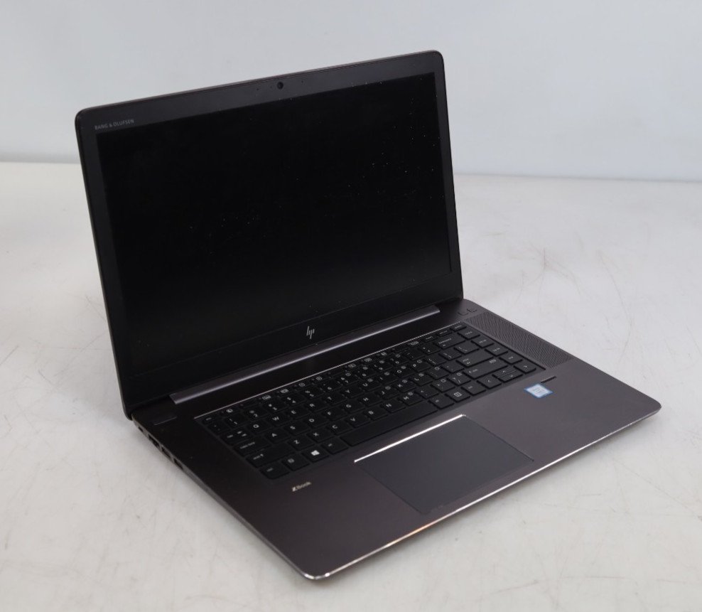 HP ZBook Studio G4 15.3″ Intel i7-7700HQ 8GB DDR4 256GB SSD No COA OS