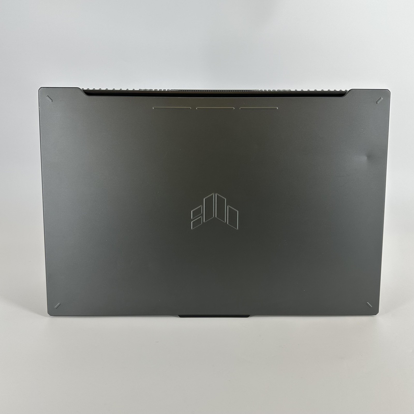 Asus TUF F17 17.3 240Hz 2K 2.4 GHz i7-13620H 16GB 1TB SSD RTX 4070 Good