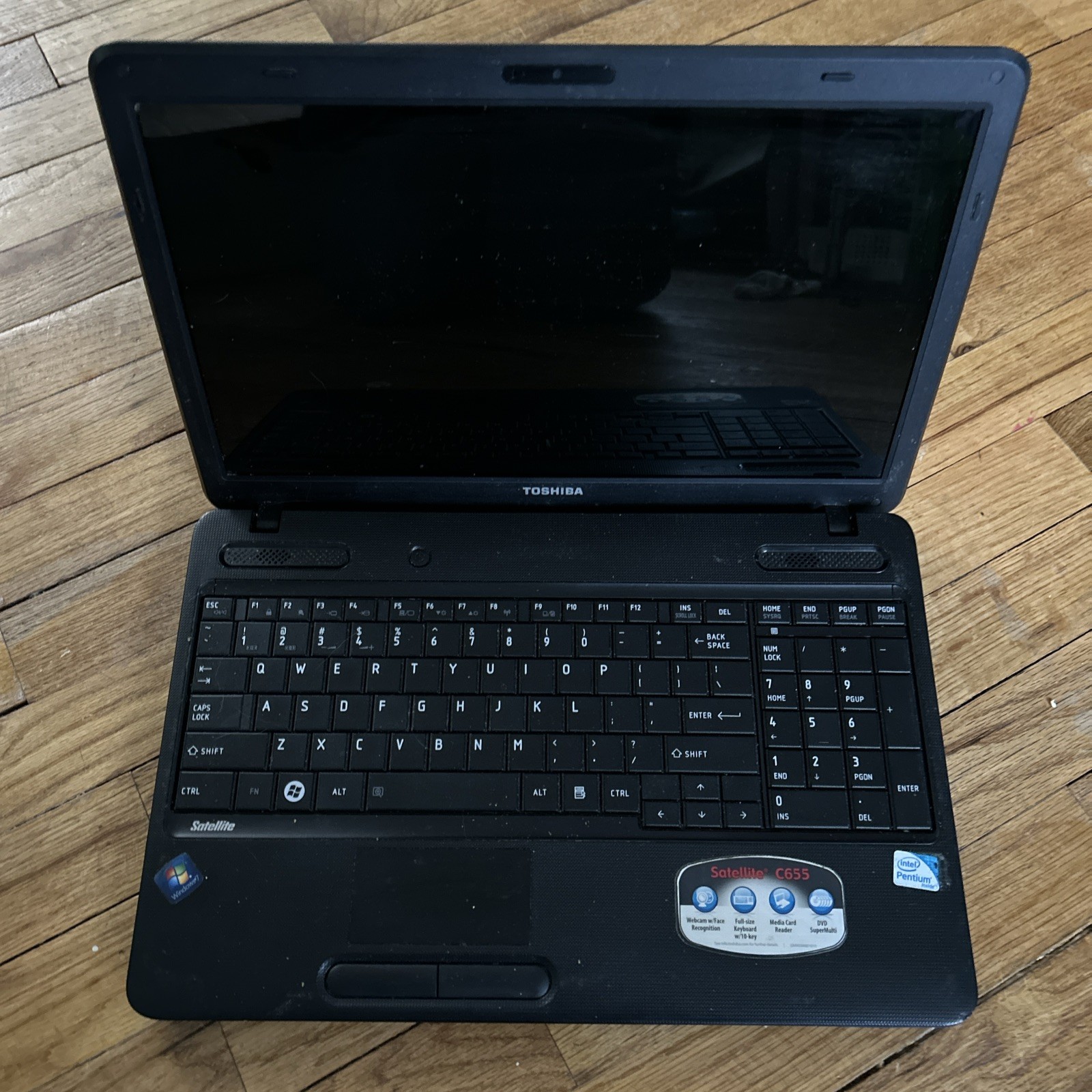 Toshiba satellite C655-S5543 laptop for parts black no cord