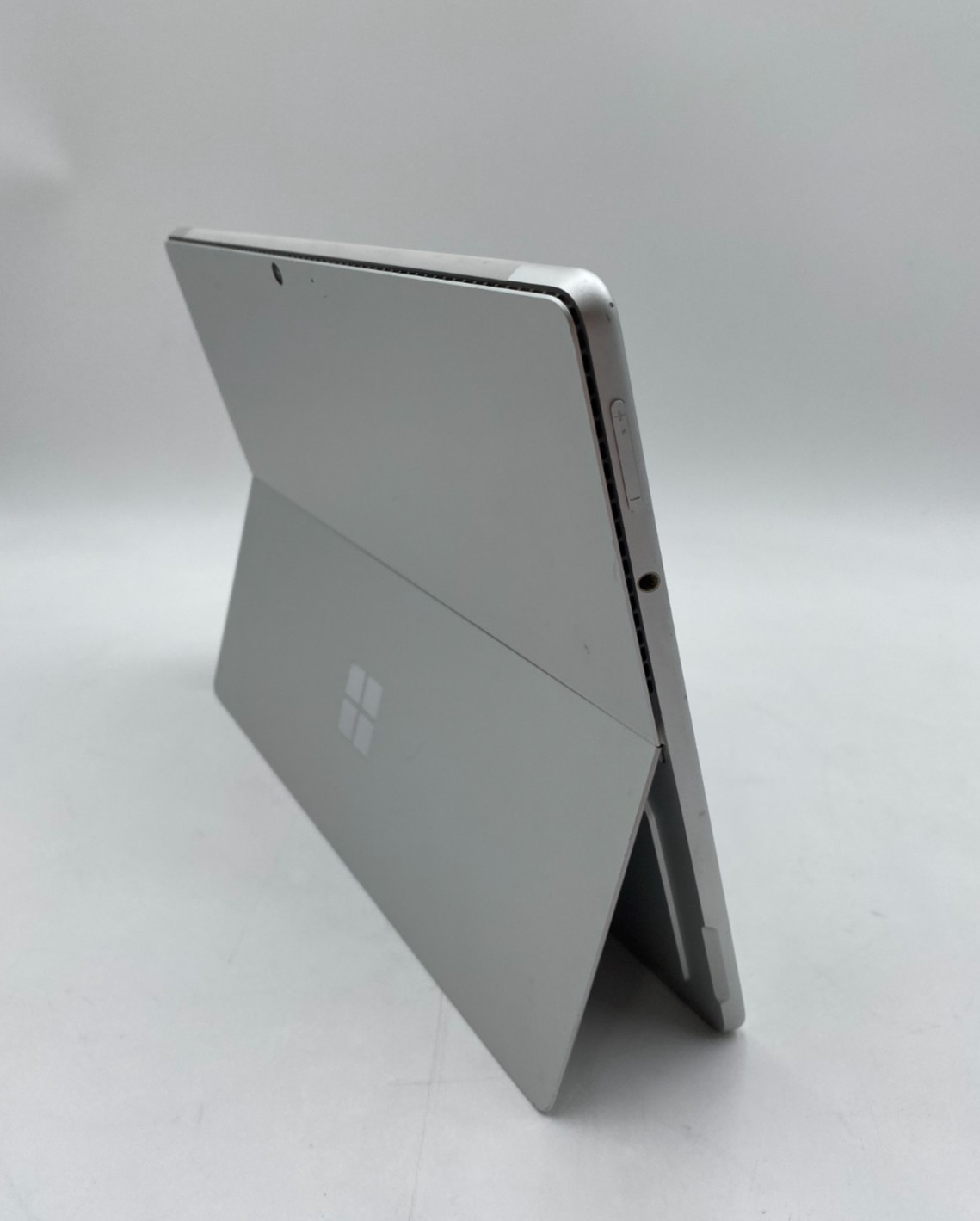 Microsoft Surface Pro 8 1983 i5-1145G7 2.6GHz 256GB SSD 8GB DDR4 Silver Fair