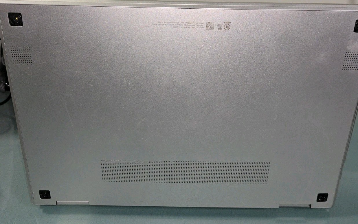 Samsung NP730QCJ Intel i7 GEN 10 118GB SSD, 12GB RAM Windows 10 No AC *READ*