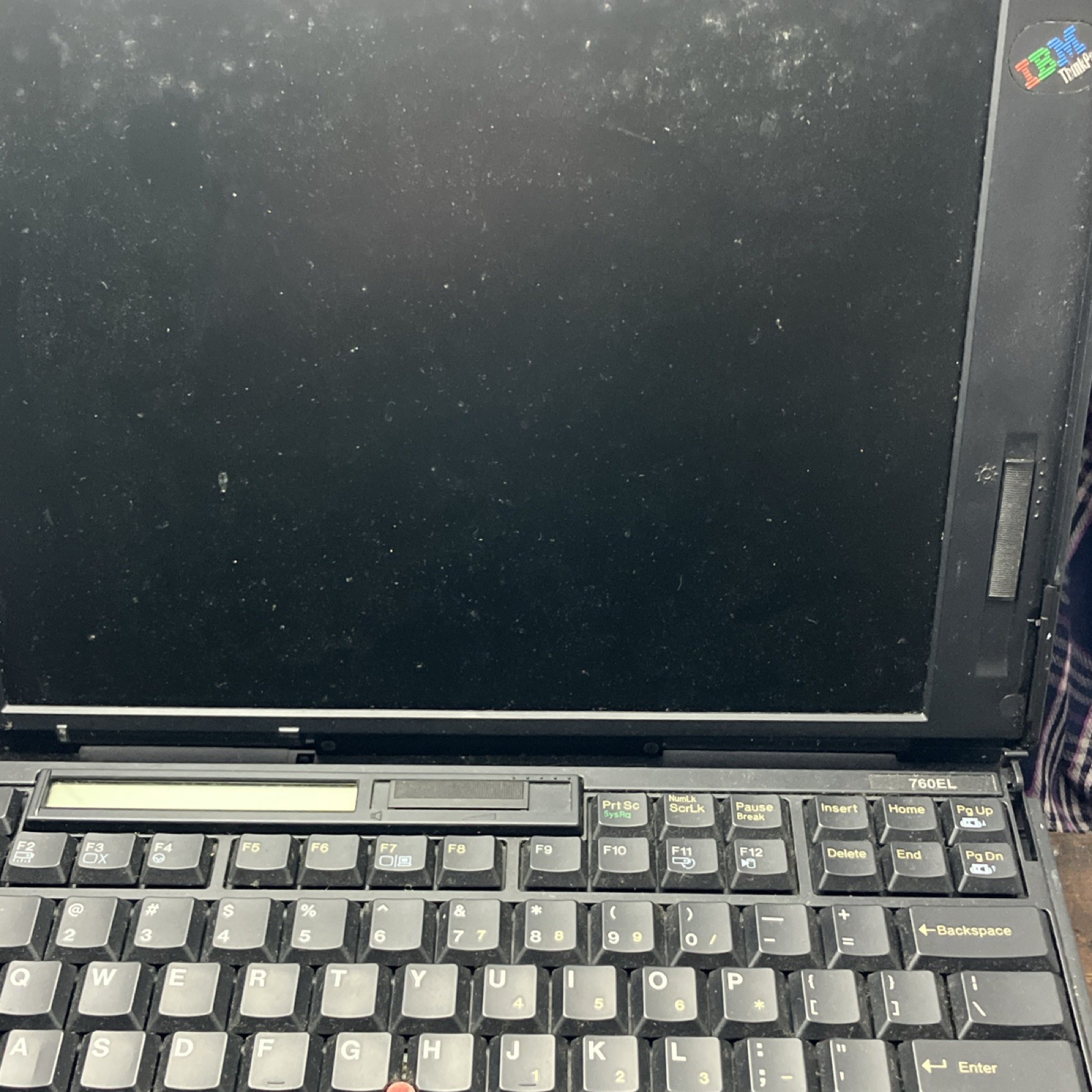 IBM ThinkPad 760EL 12.1in Pentium 120MHz 8MB 1GB HDD Parts/Repair