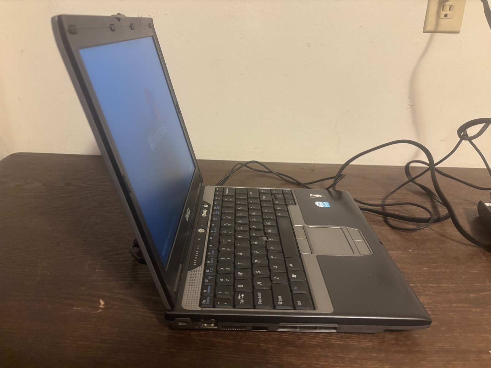 2005 Dell Latitude 3410 Laptop Windows XP Intel Premium M TOUCH PAD NOT WORKING